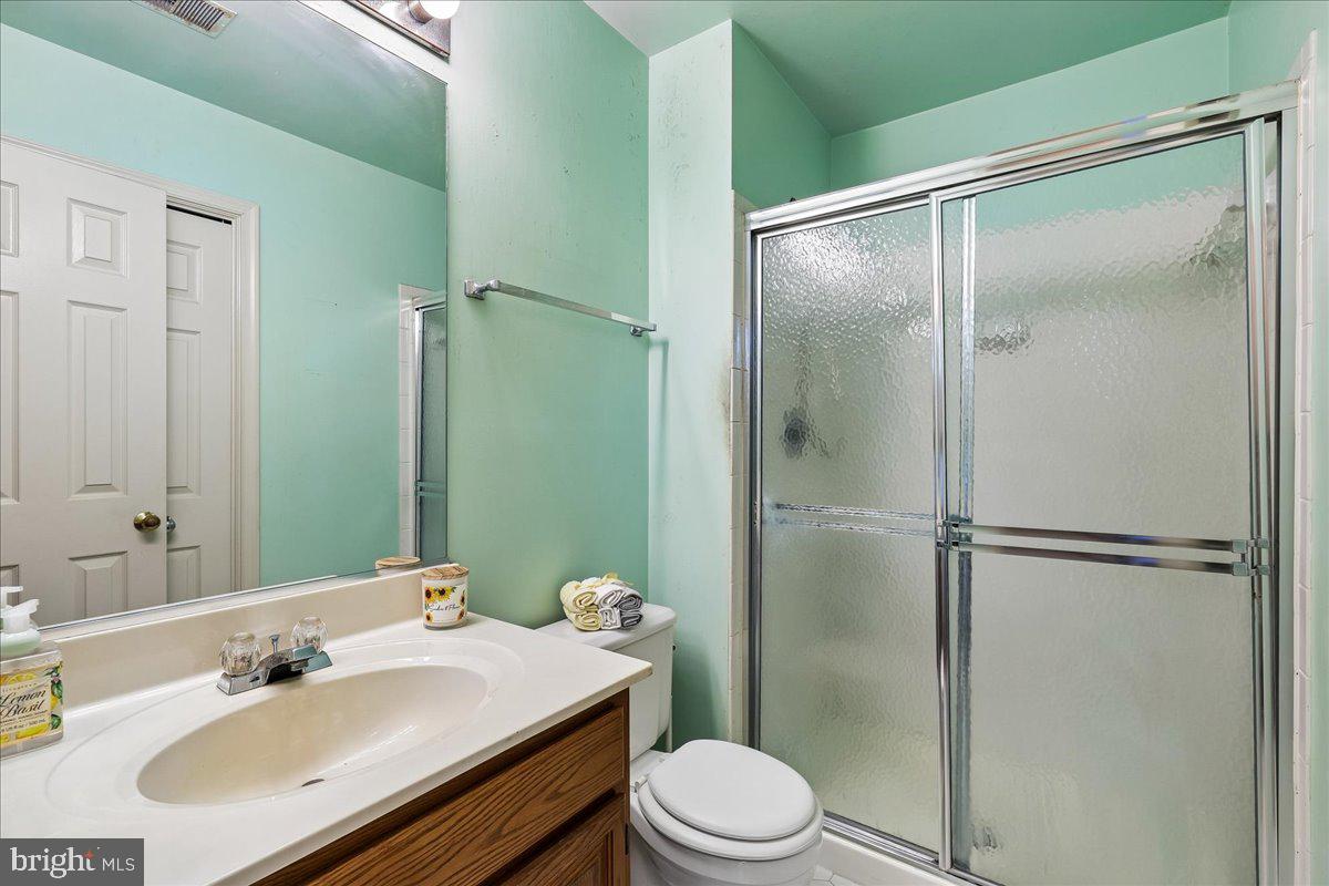 HAMPTON POINTE - Residential