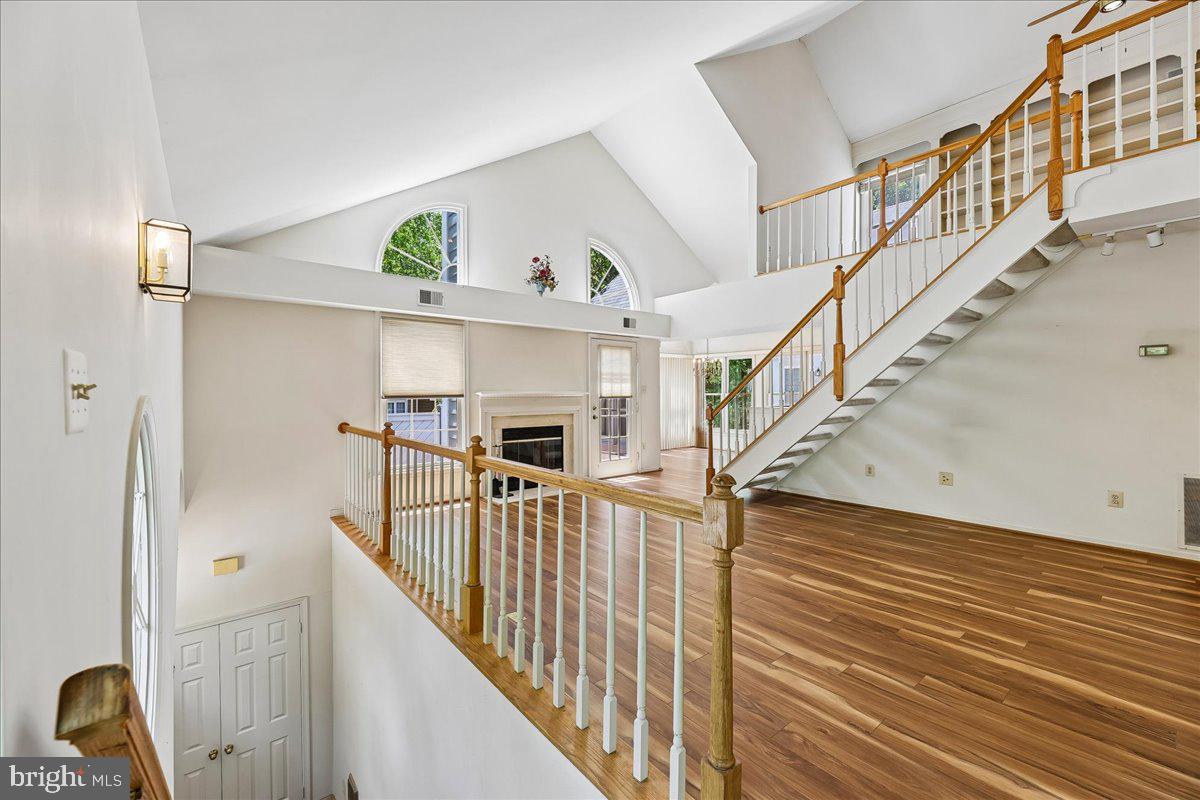 HAMPTON POINTE - Residential