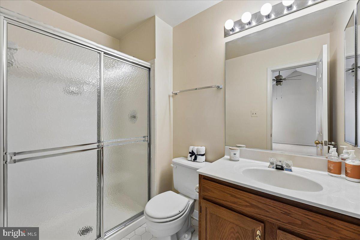 HAMPTON POINTE - Residential