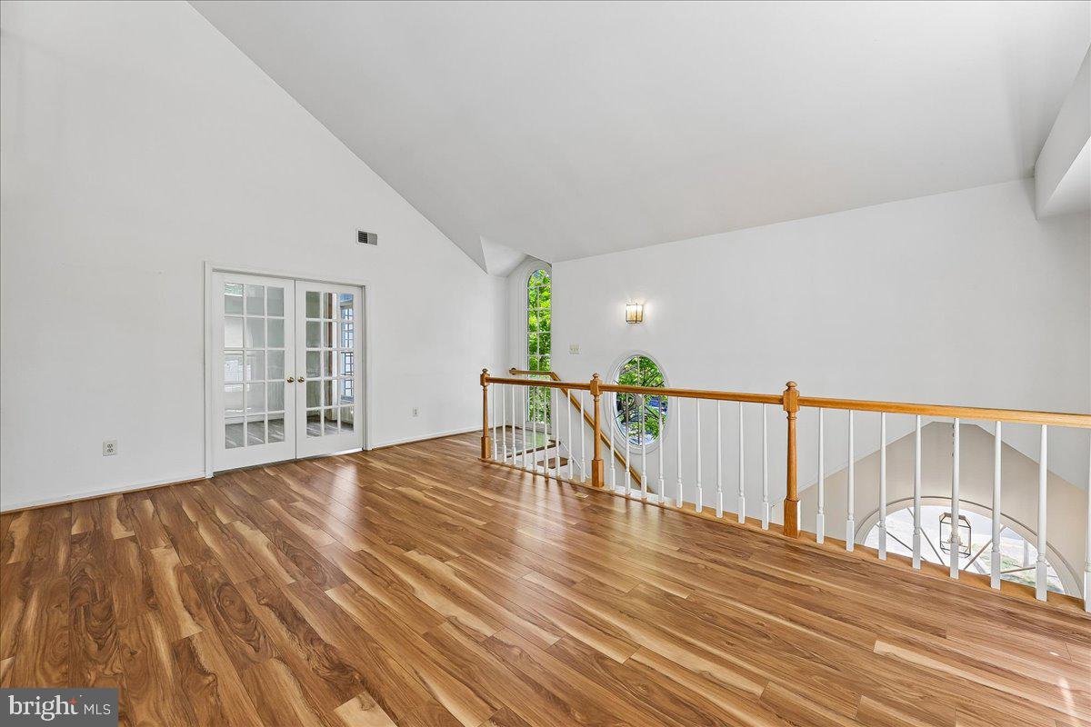HAMPTON POINTE - Residential