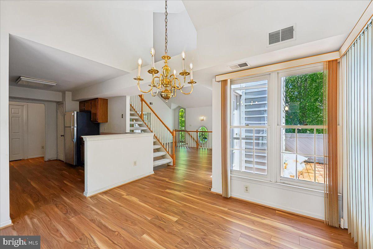 HAMPTON POINTE - Residential