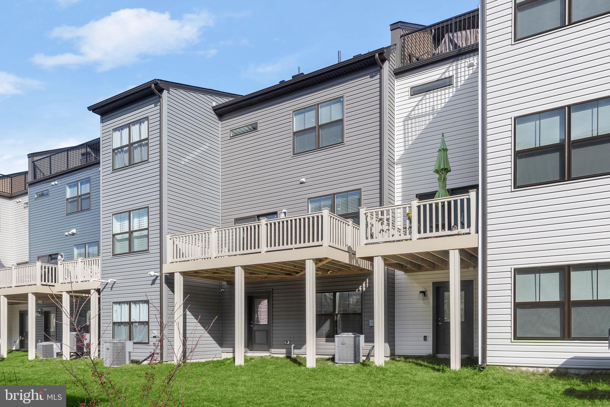 TANYARD SHORES - Residential