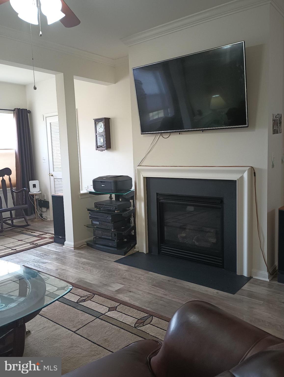 CAMERON GROVE CONDO IX> - Residential