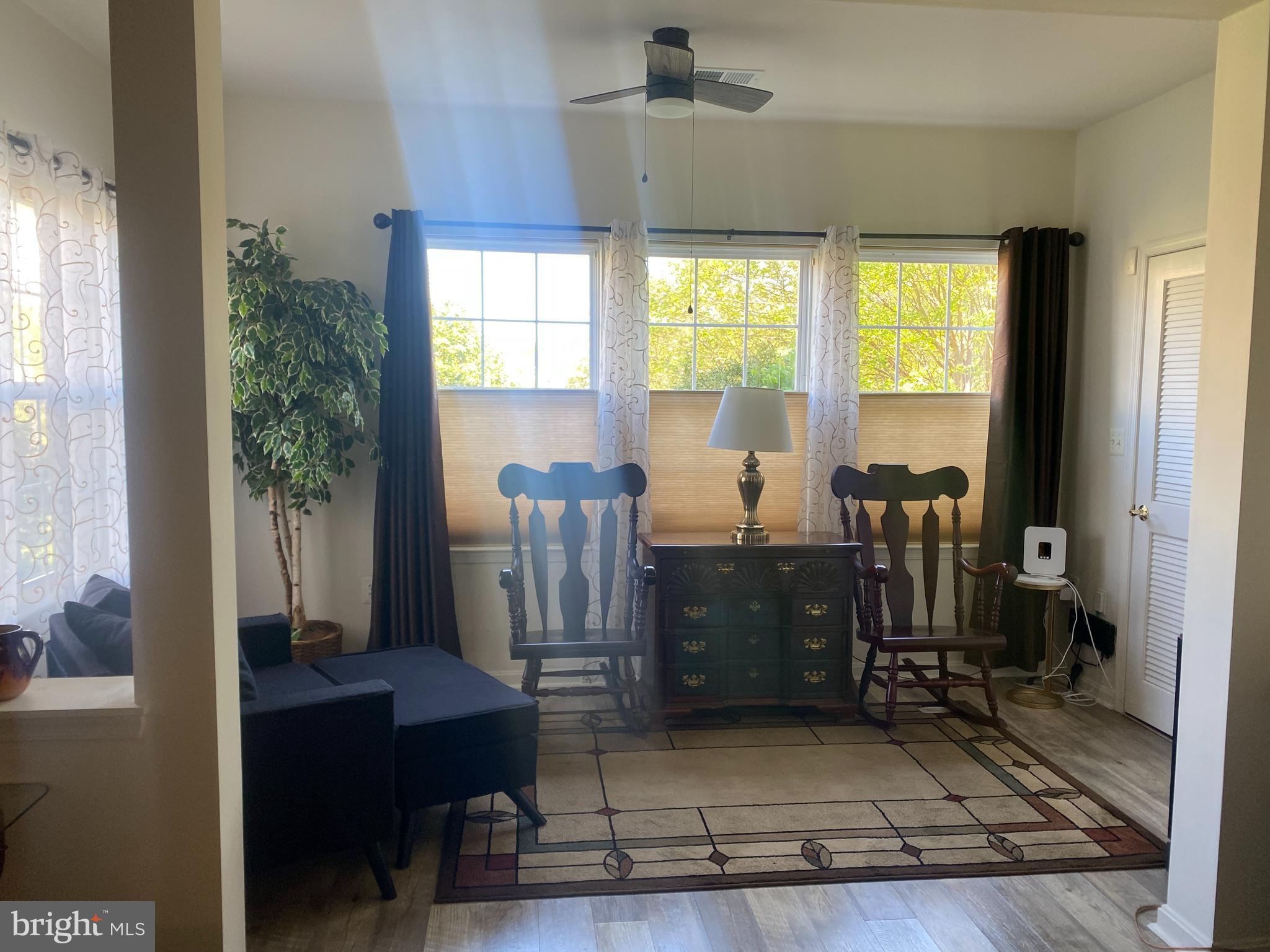 CAMERON GROVE CONDO IX> - Residential