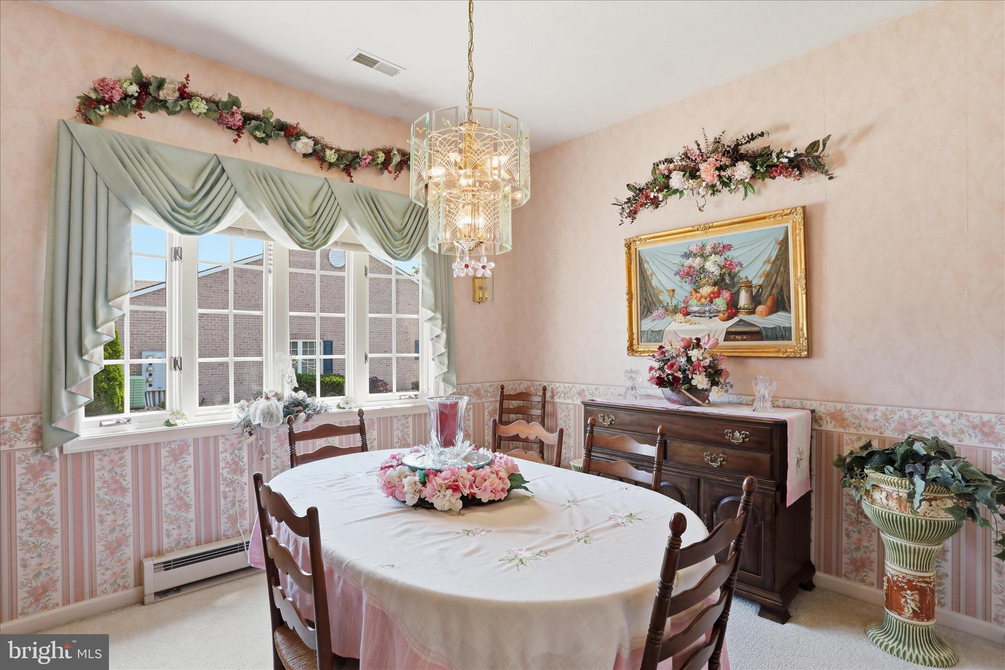 SUMMERLAND MANOR - Residential