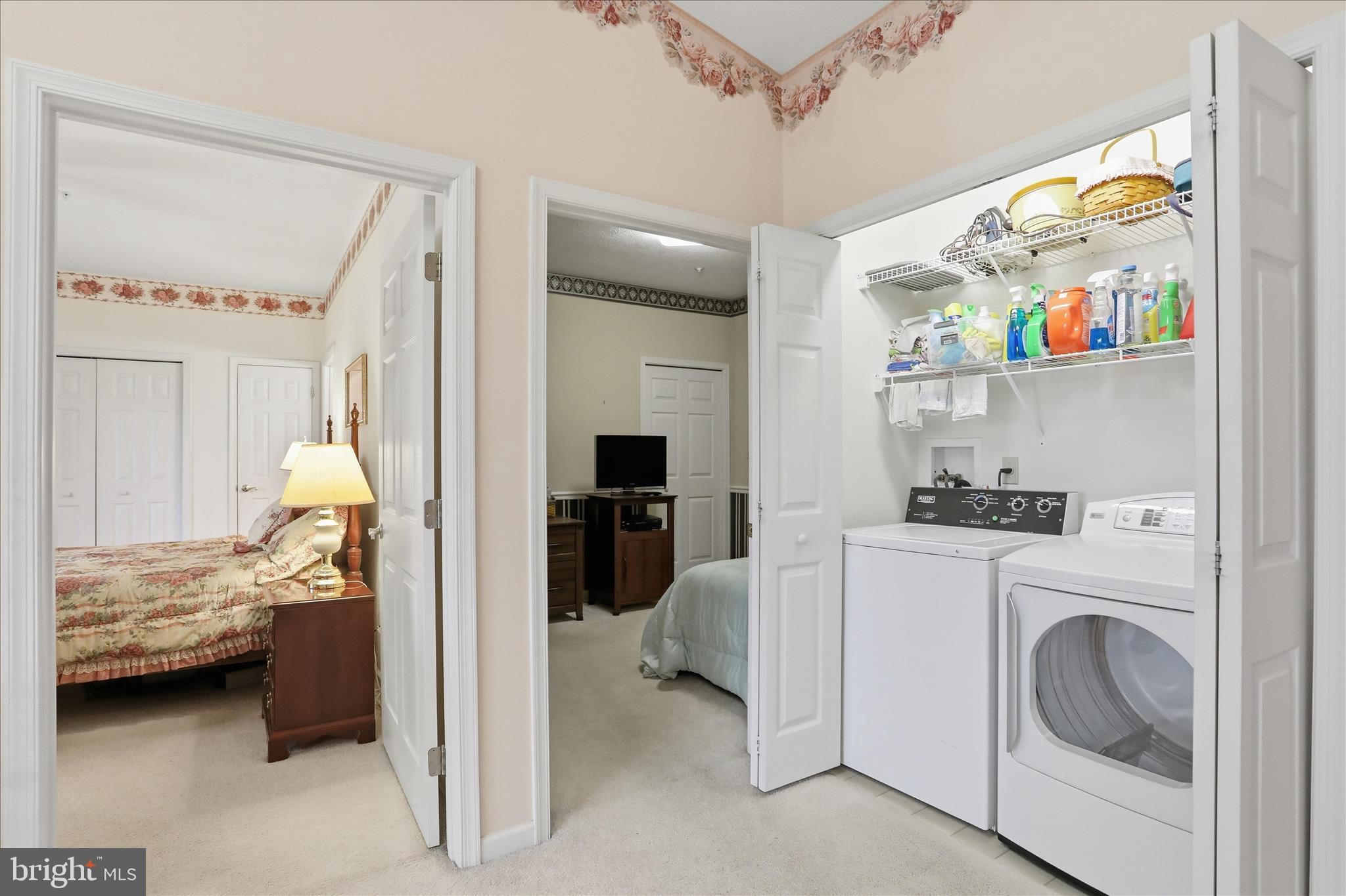 SUMMERLAND MANOR - Residential
