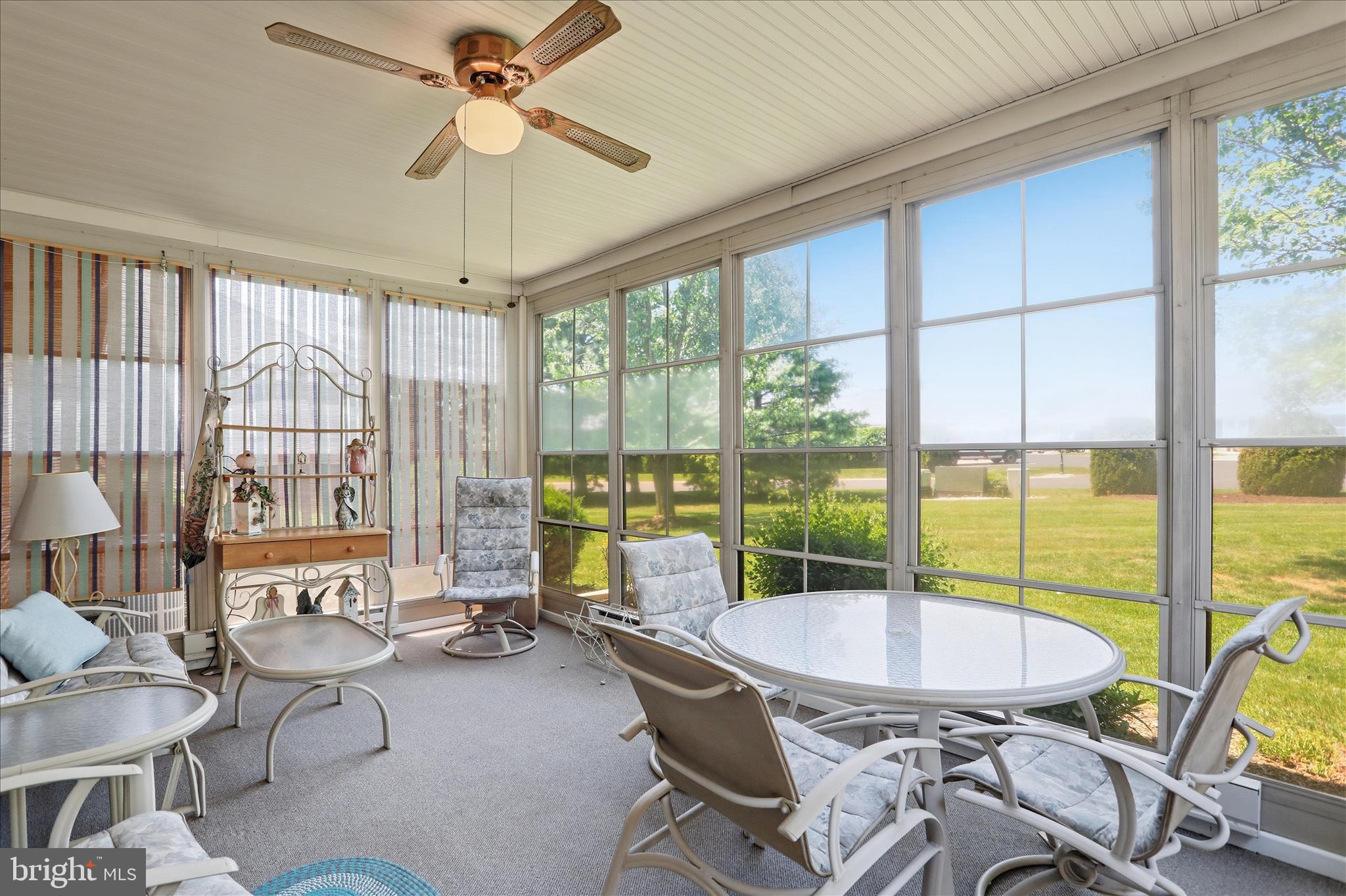 SUMMERLAND MANOR - Residential