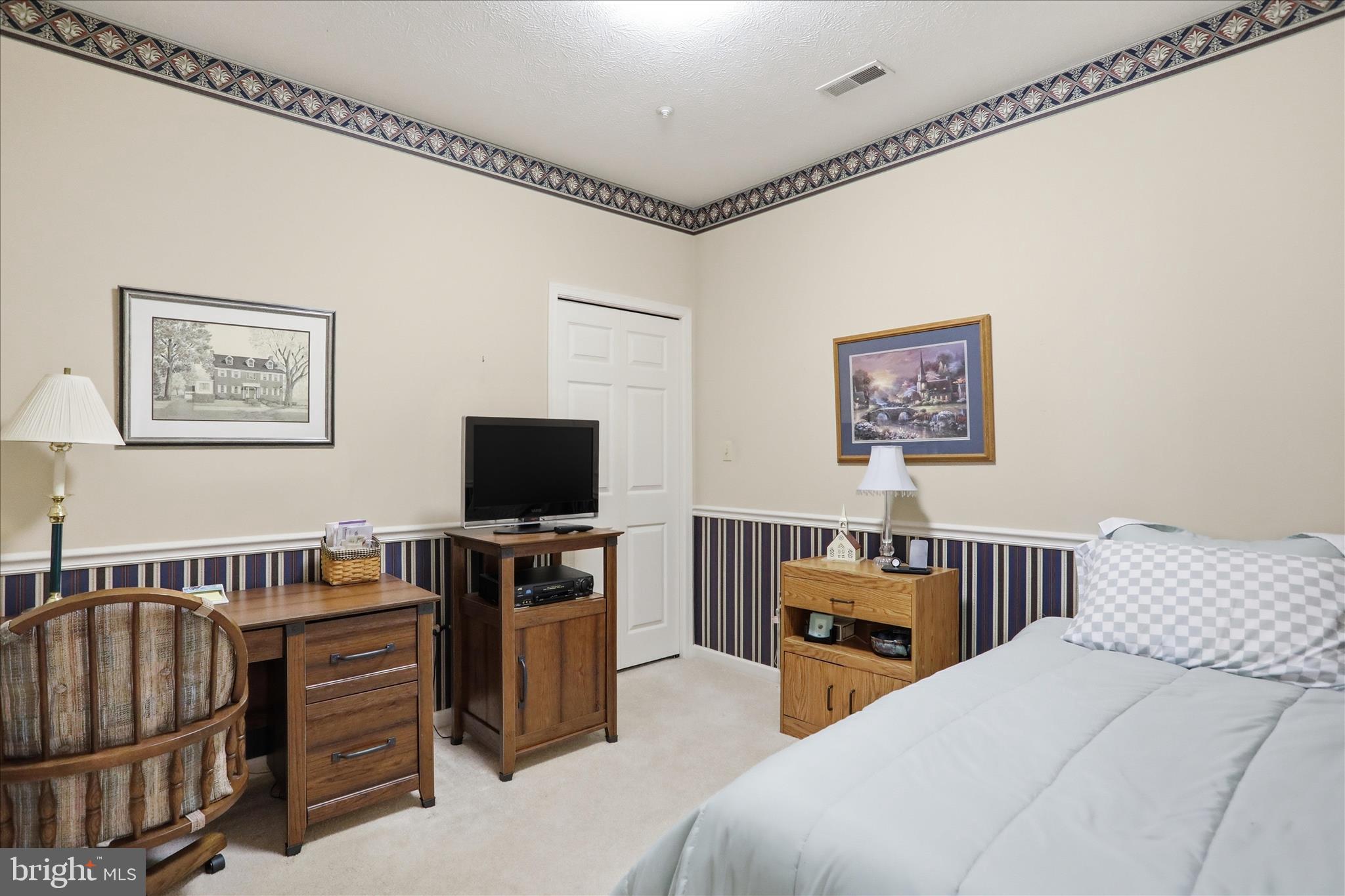 SUMMERLAND MANOR - Residential