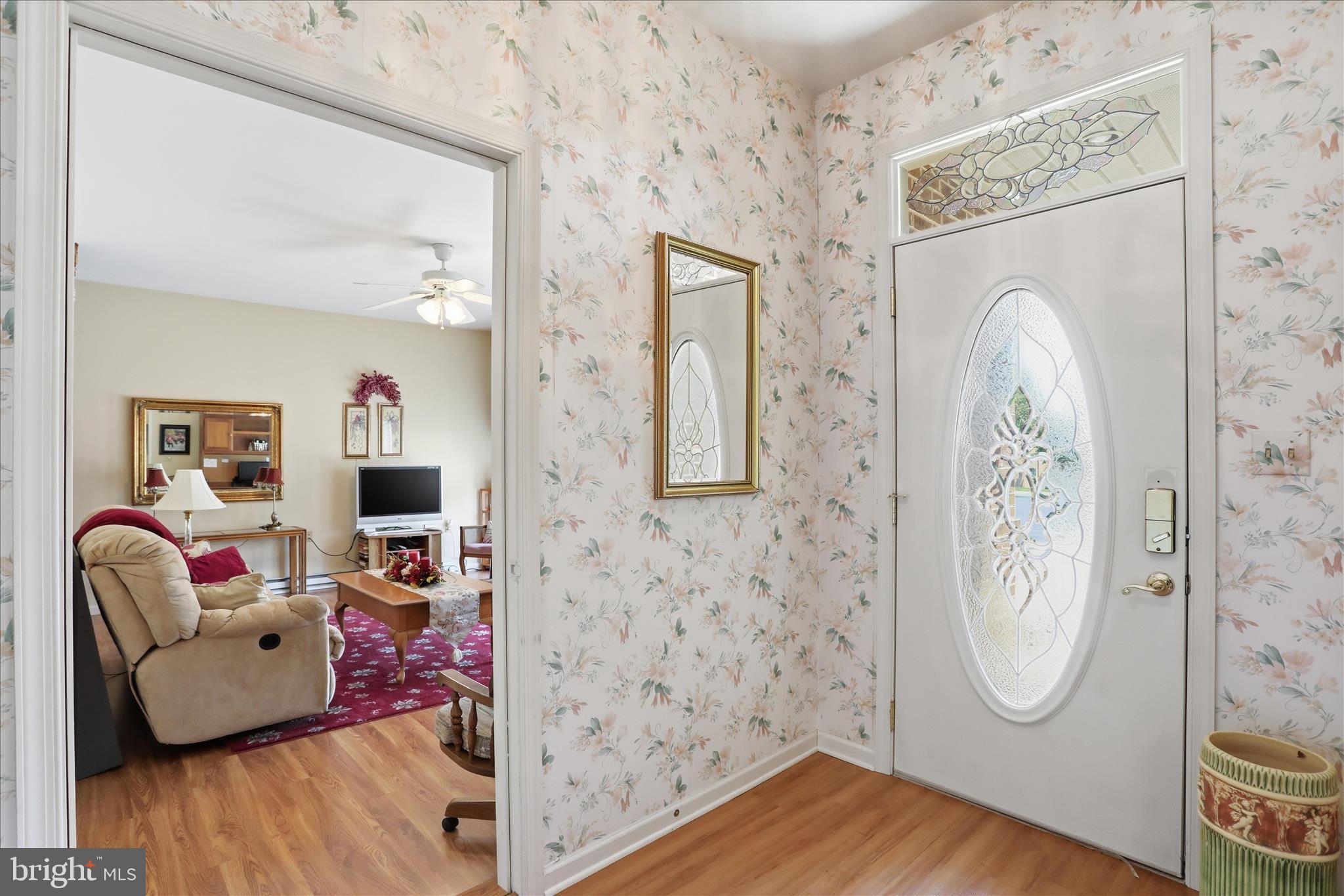 SUMMERLAND MANOR - Residential