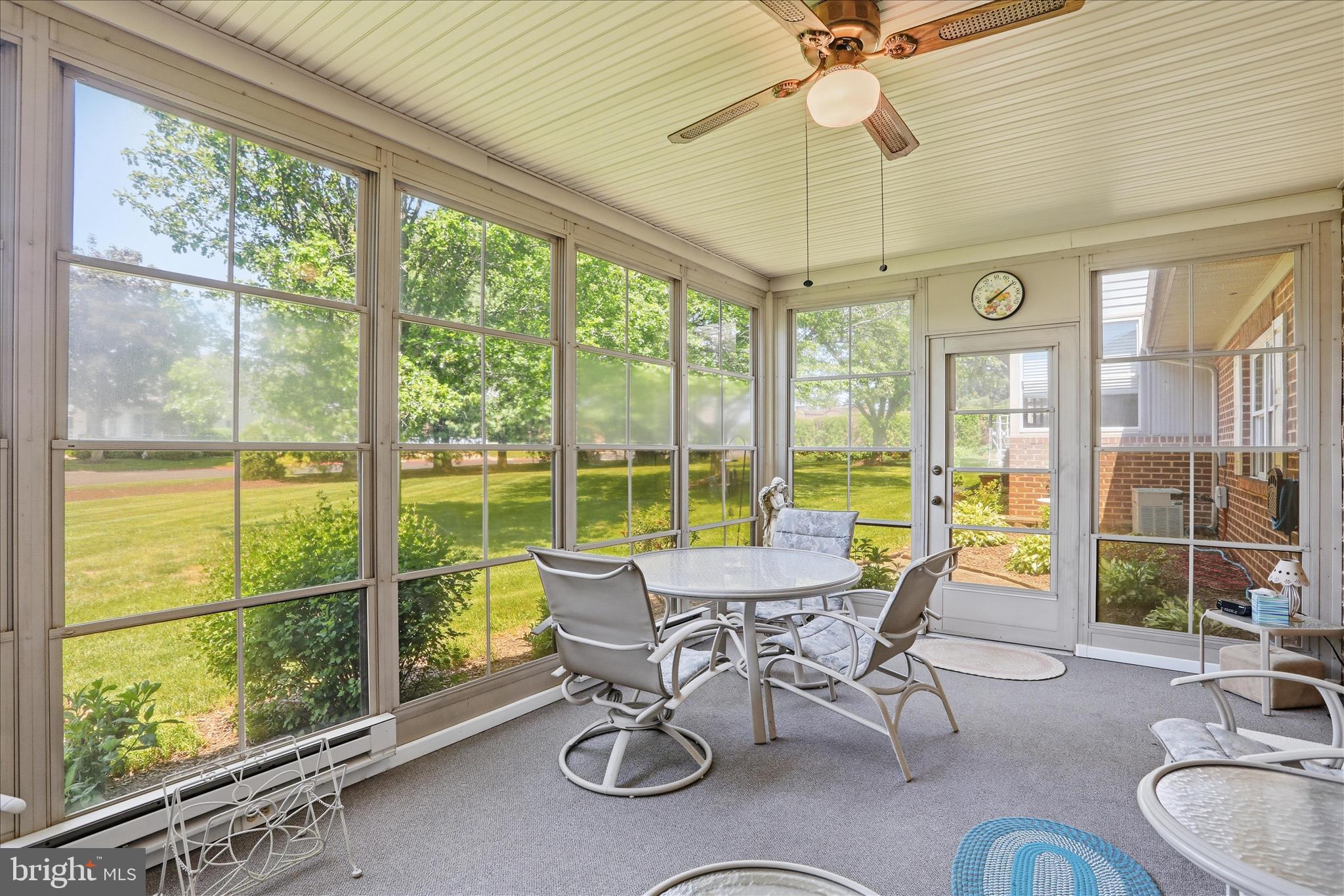 SUMMERLAND MANOR - Residential