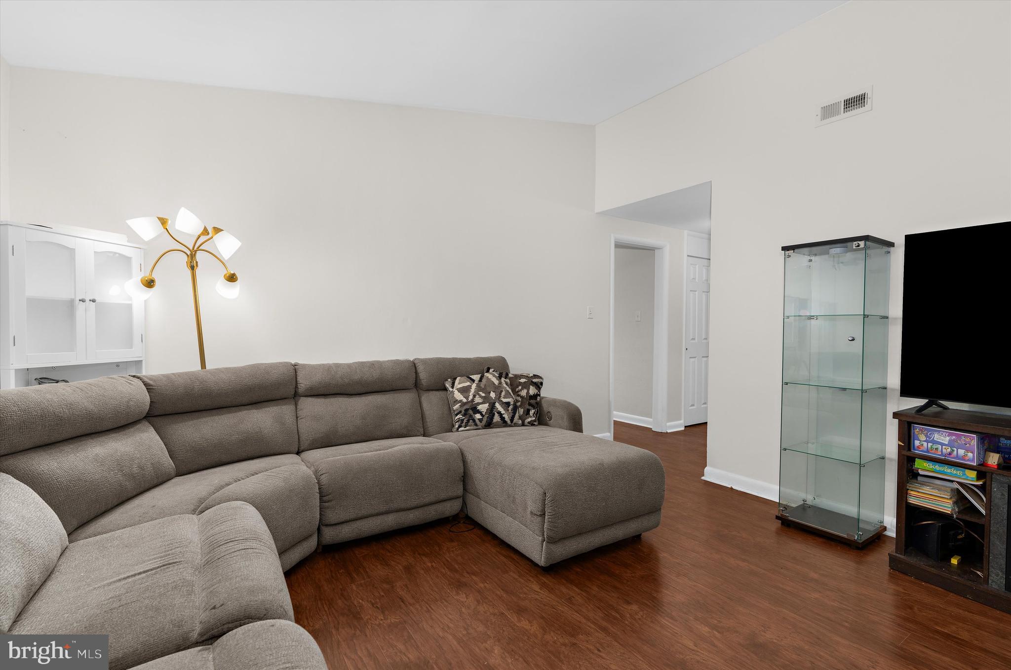 TOLCHESTER - Residential
