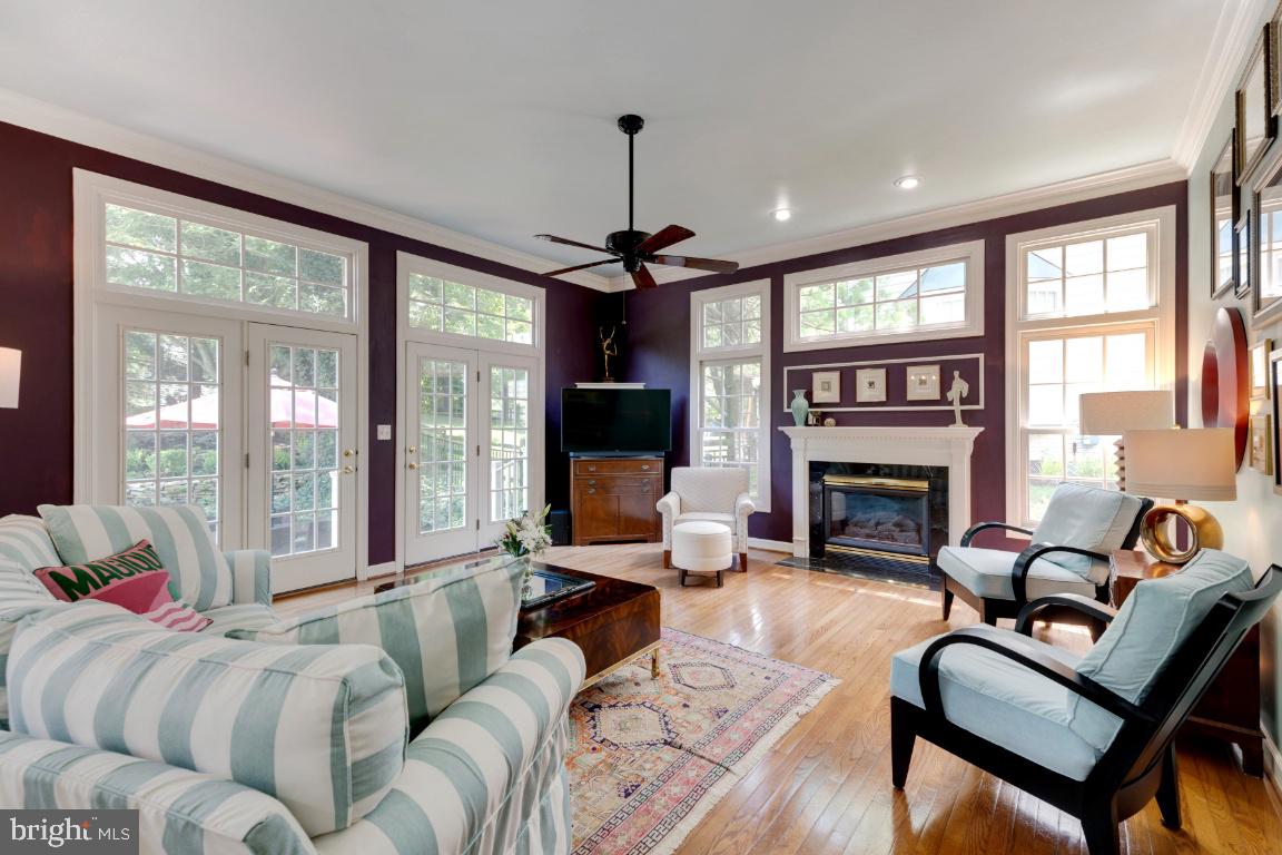 THE COURTYARDS OF GOVERNOR RUNS - Residential