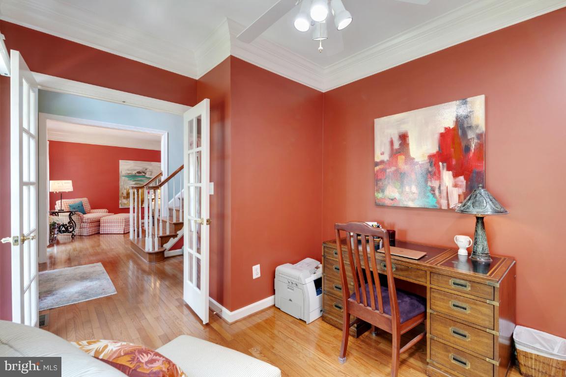 THE COURTYARDS OF GOVERNOR RUNS - Residential