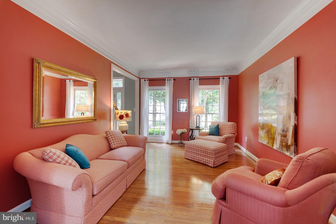 THE COURTYARDS OF GOVERNOR RUNS - Residential