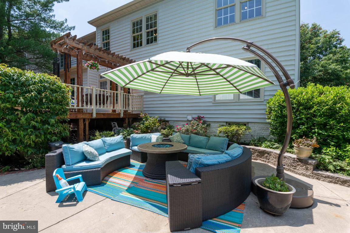 THE COURTYARDS OF GOVERNOR RUNS - Residential