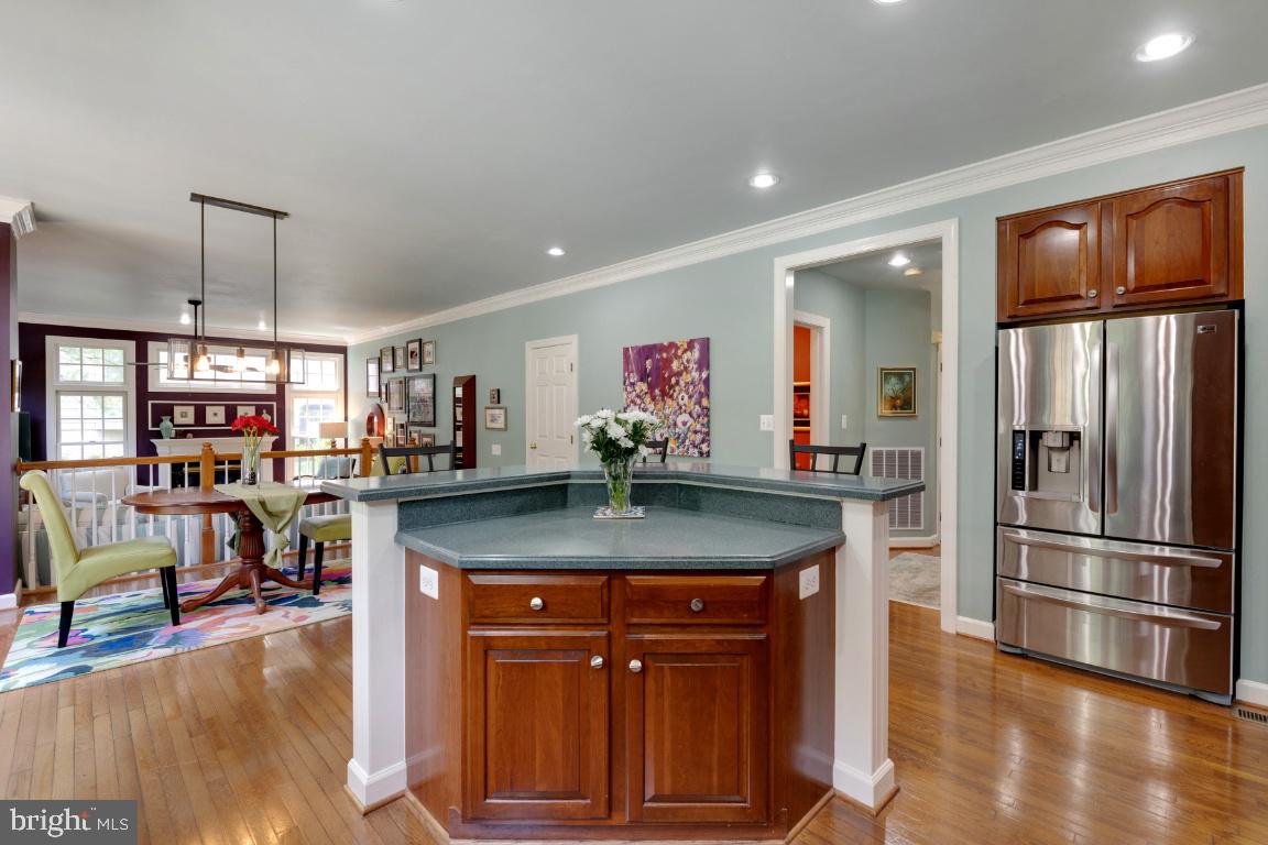 THE COURTYARDS OF GOVERNOR RUNS - Residential