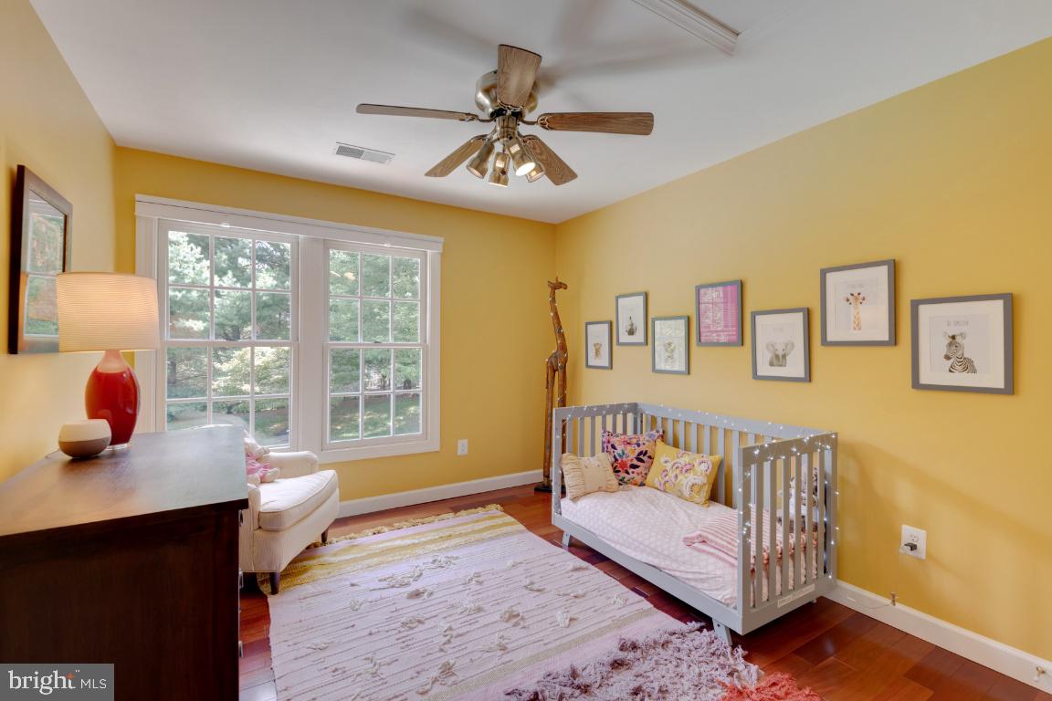 THE COURTYARDS OF GOVERNOR RUNS - Residential