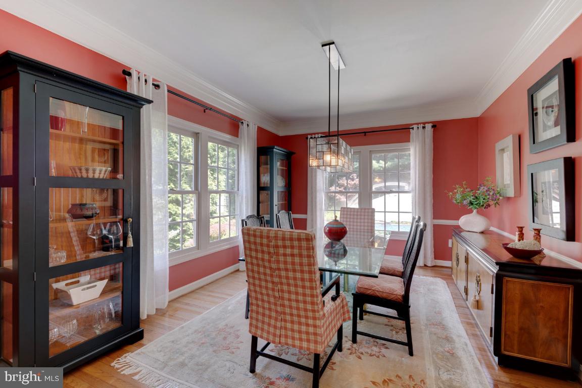 THE COURTYARDS OF GOVERNOR RUNS - Residential