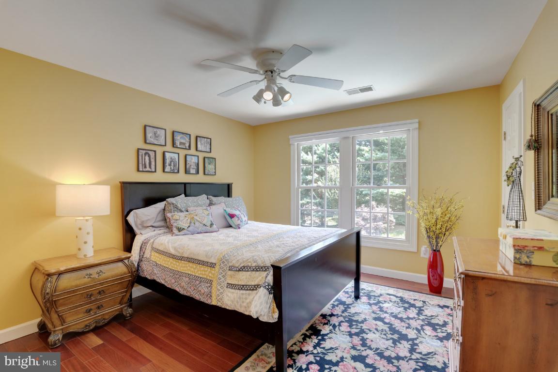 THE COURTYARDS OF GOVERNOR RUNS - Residential