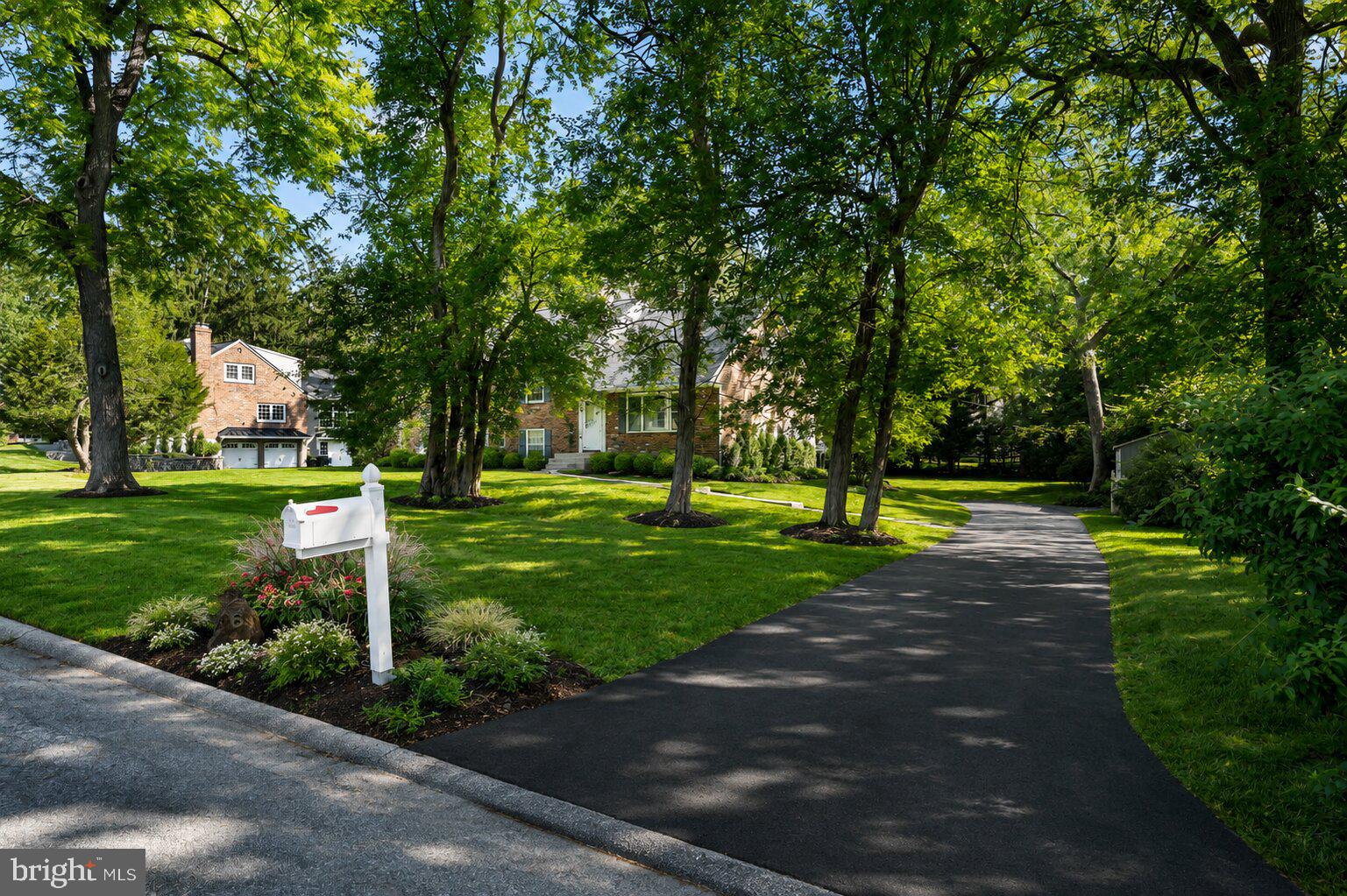 6 CLOVER LANE