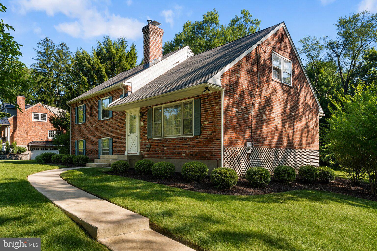 6 CLOVER LANE
