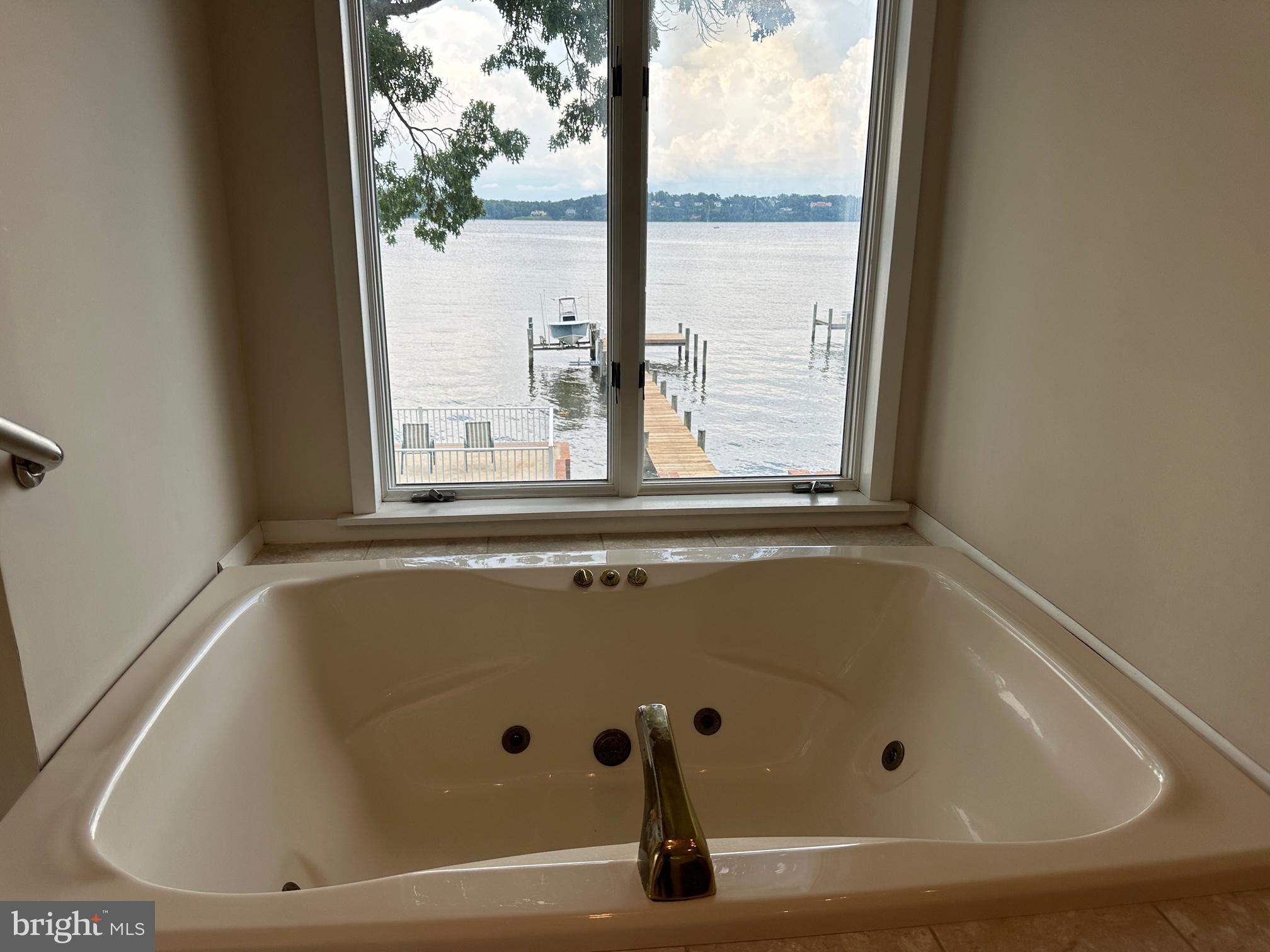 SHORE ACRES - Residential