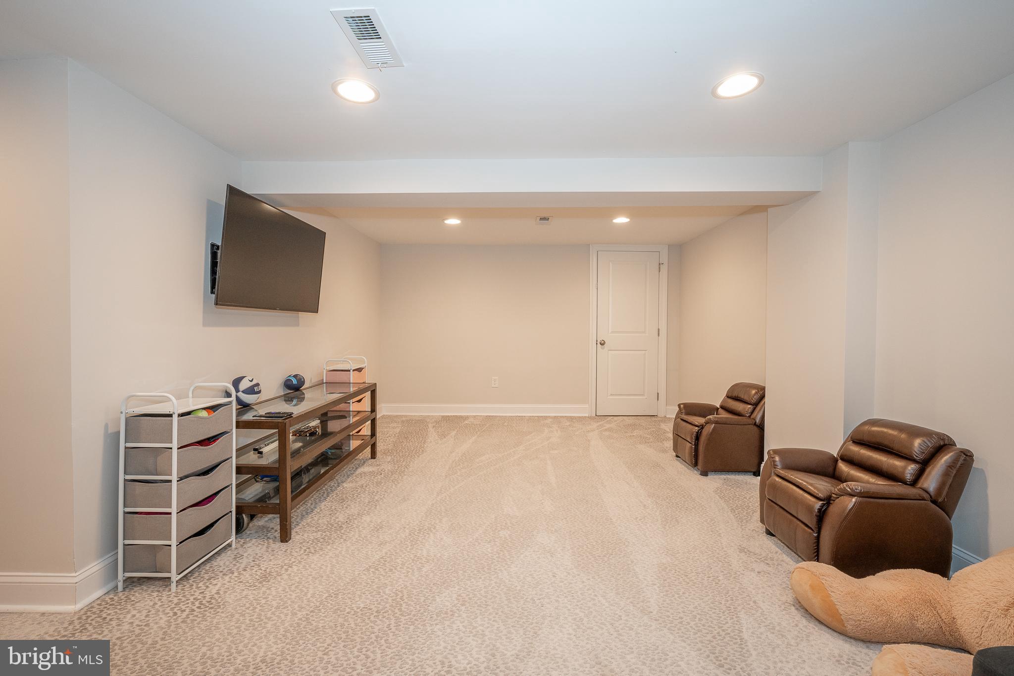 STRAFFORD VILLAGE - Residential