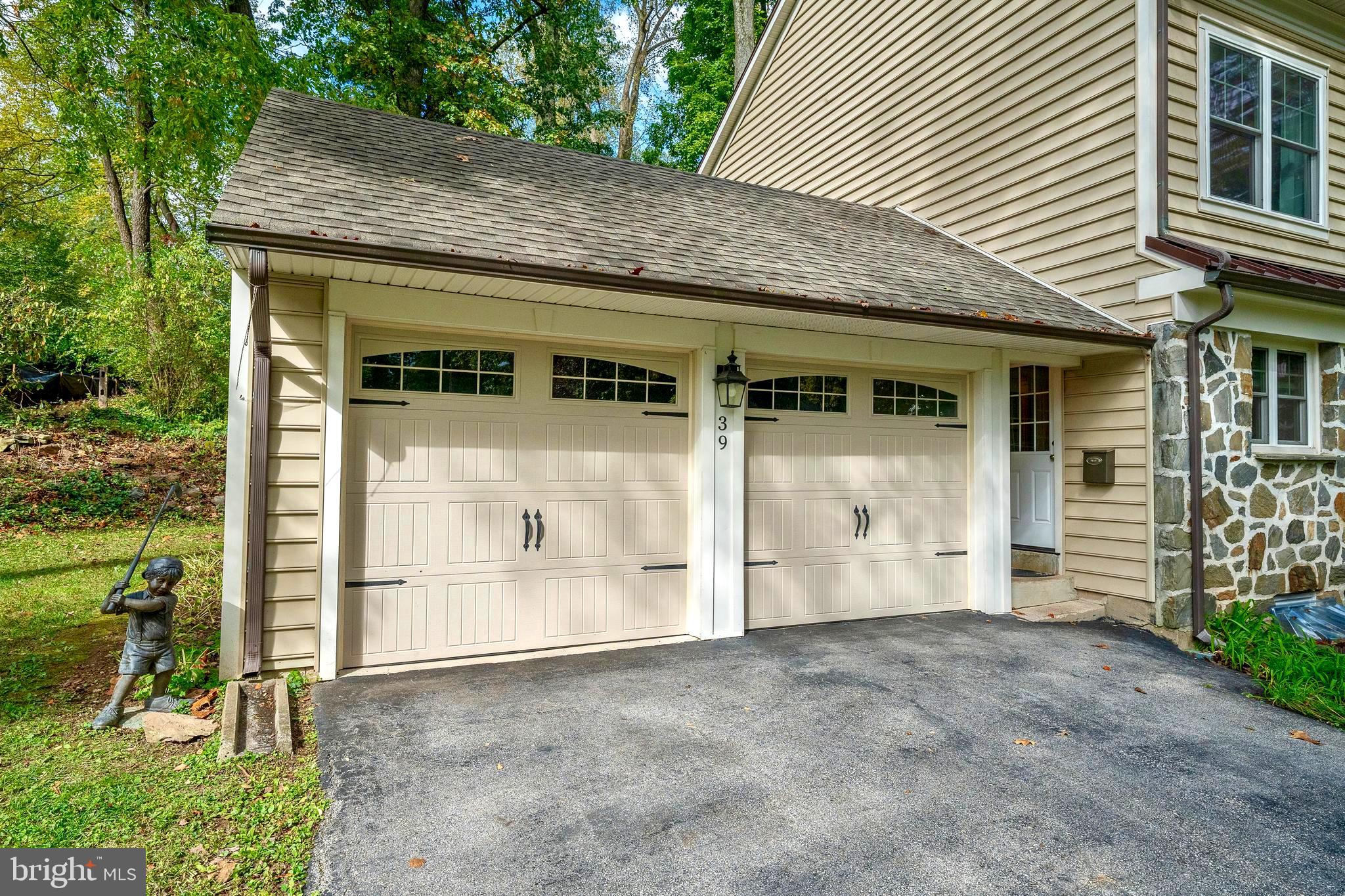 STRAFFORD VILLAGE - Residential