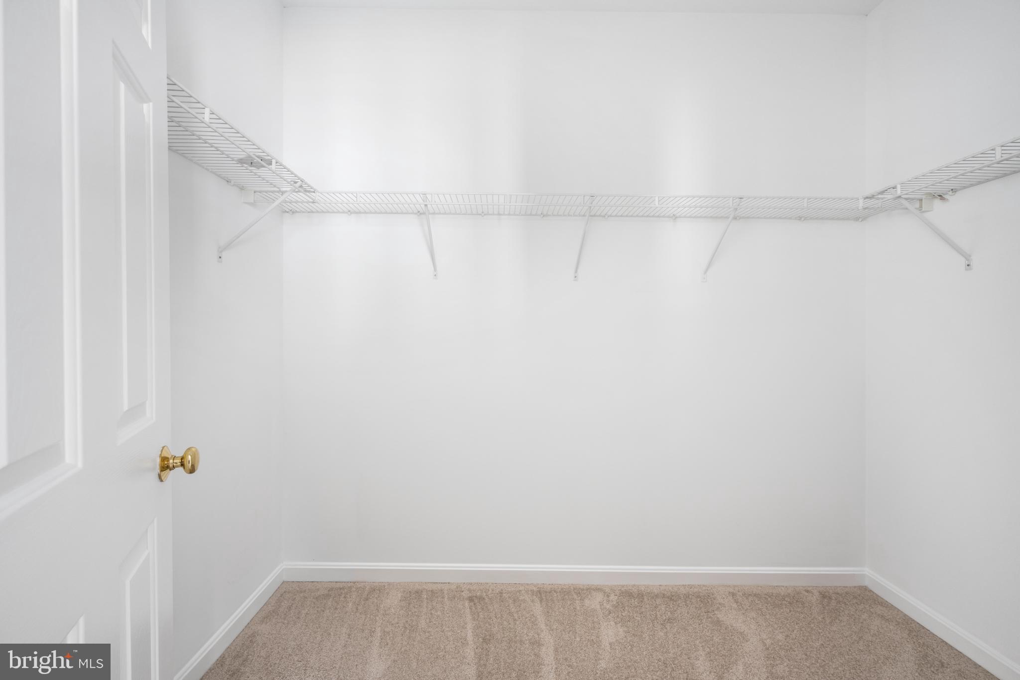 PRESIDENTIAL LAKES - Residential