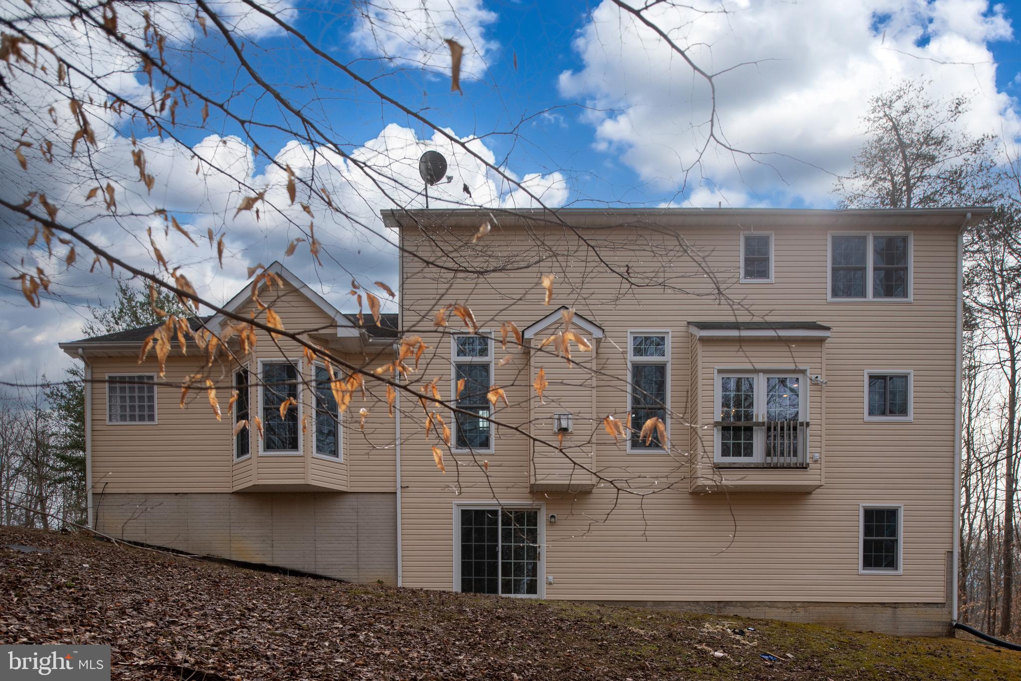 PRESIDENTIAL LAKES - Residential