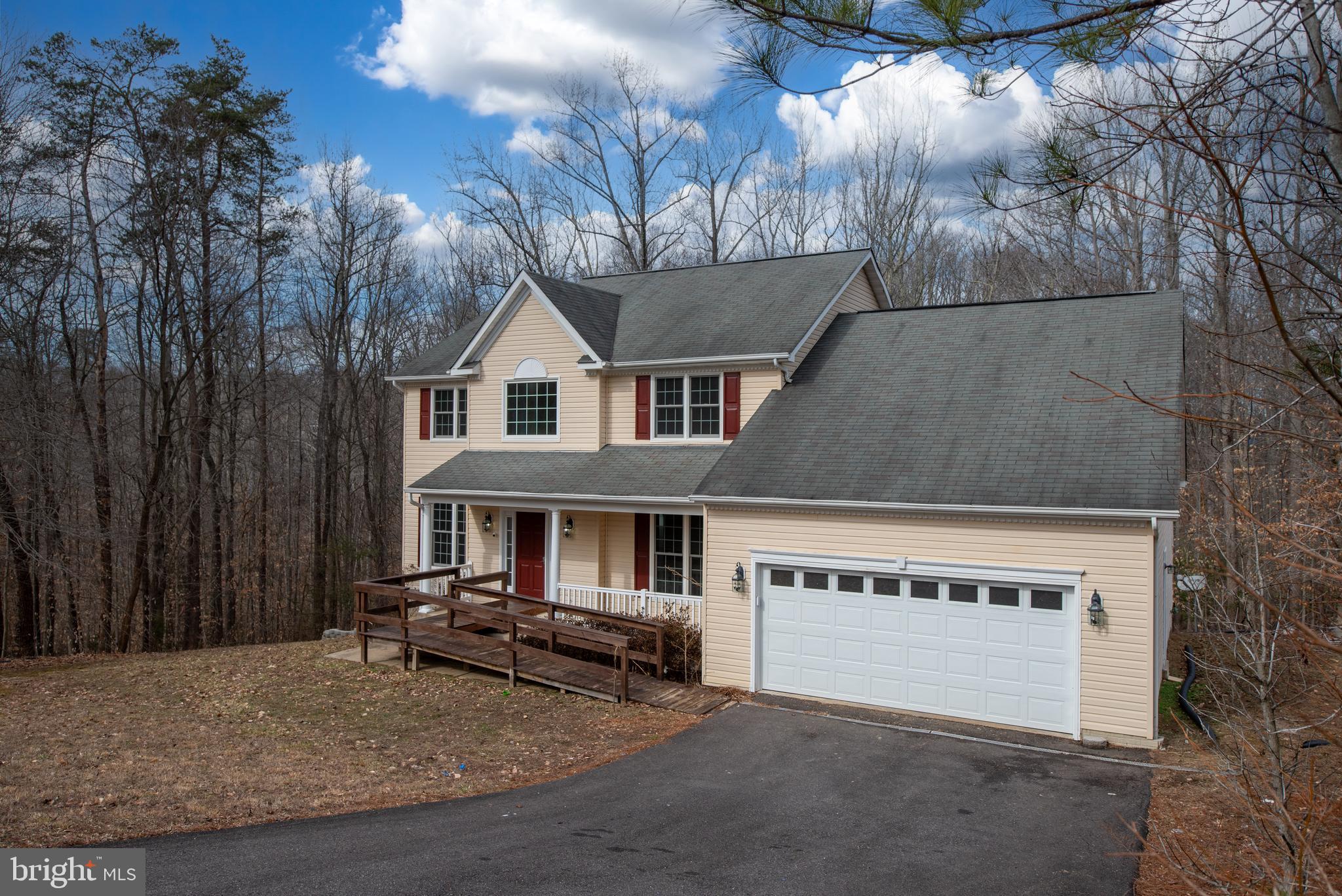 PRESIDENTIAL LAKES - Residential