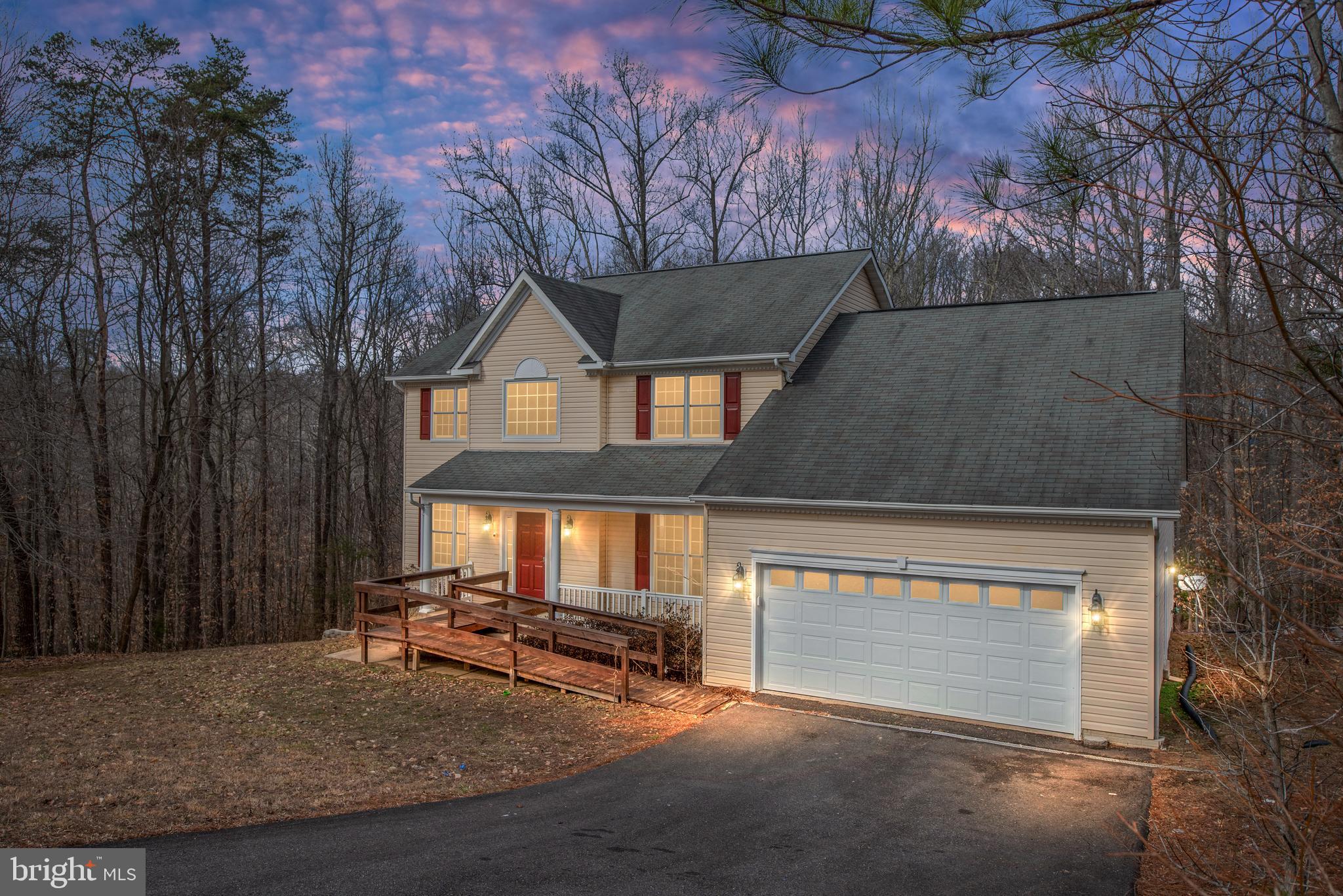 PRESIDENTIAL LAKES - Residential