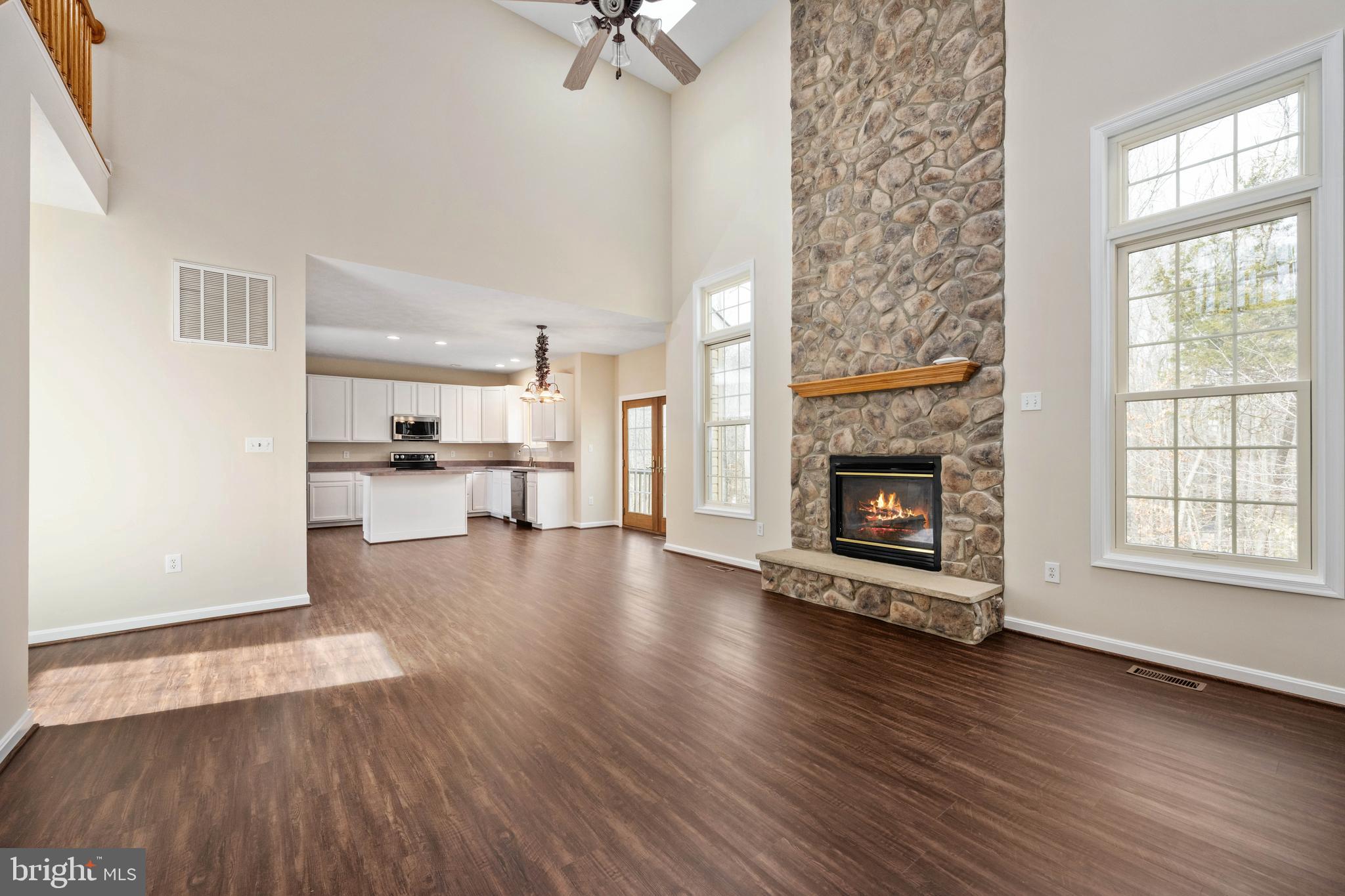 PRESIDENTIAL LAKES - Residential