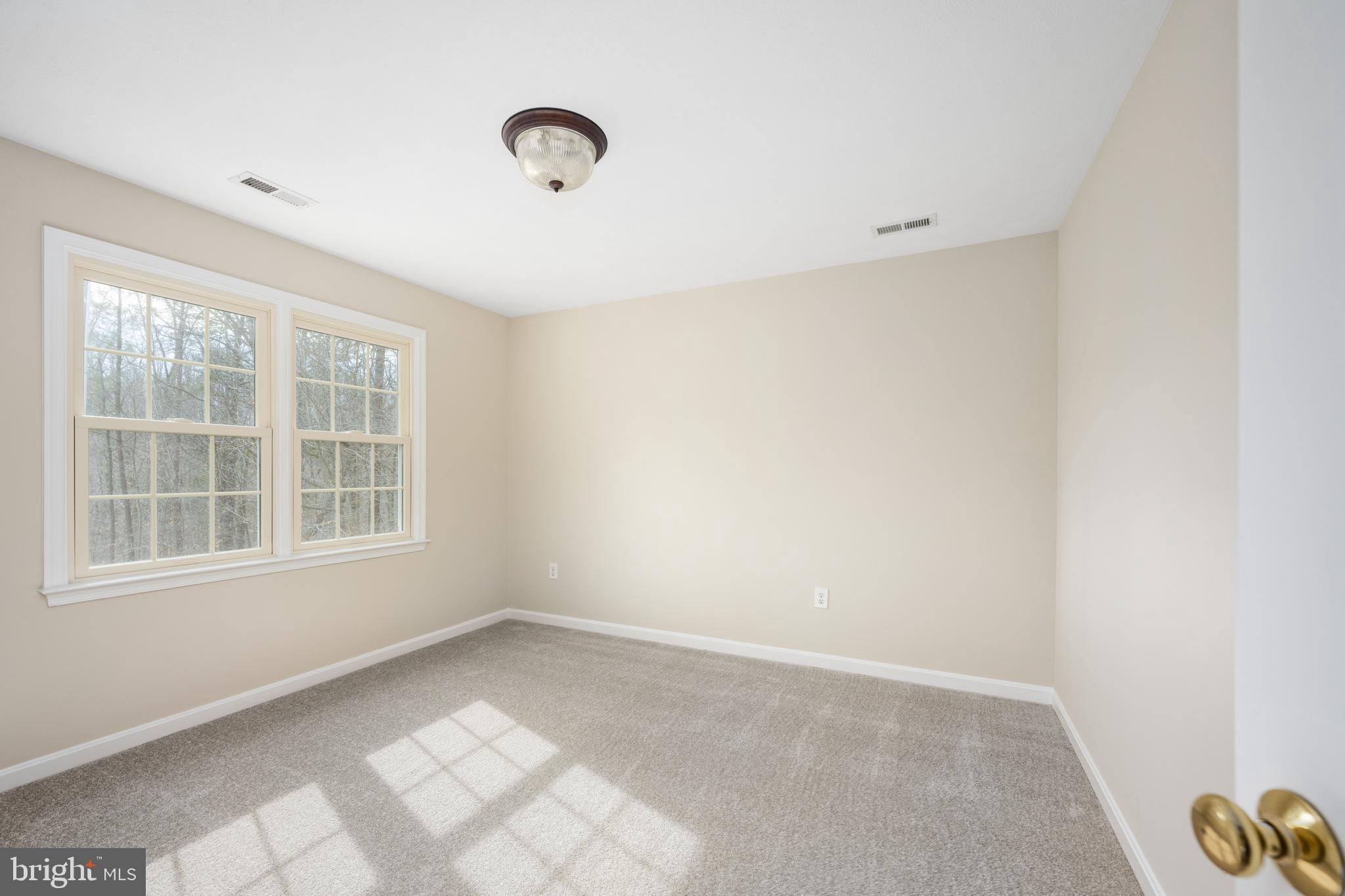 PRESIDENTIAL LAKES - Residential