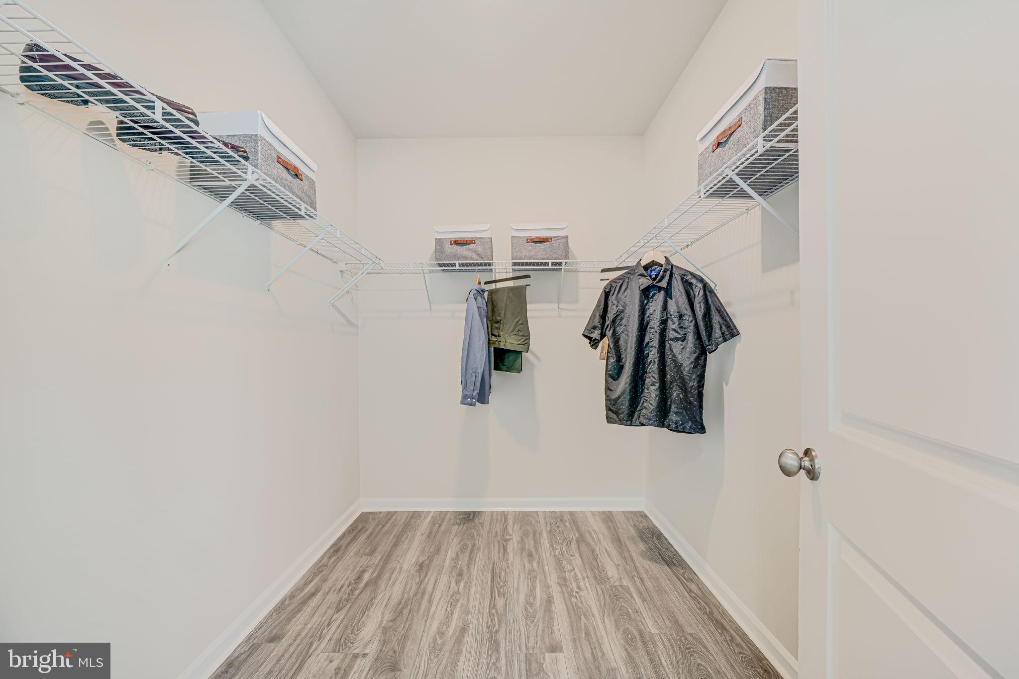 JEFFERSON SQUARE - Residential