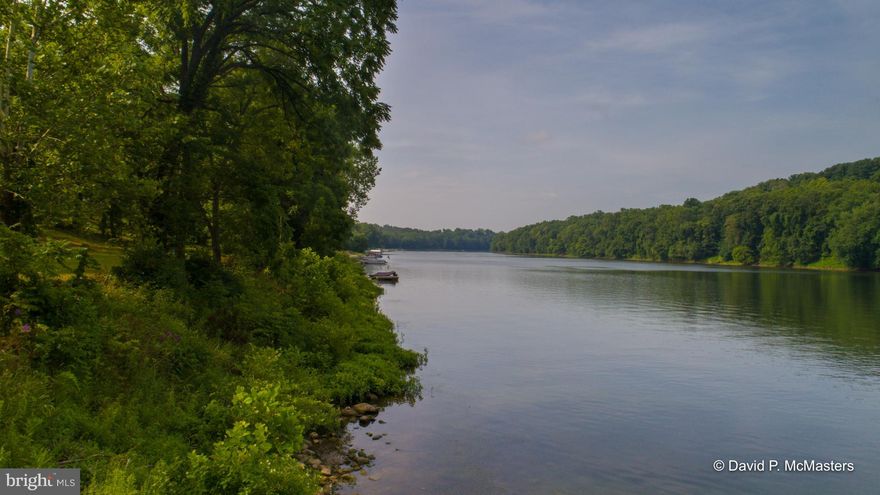 Prime 1.4 acre approved building lot on the deep water Potomac with 207 ' of beautiful frontage. Well/Septic installed. XFINITY Comcast internet available.  BONUS: Very nice 2006 Clayton 3 bedroom/2 bath mobile currently rented at $800 per month.  Additional  3 lots , 2 waterfront (1 w/ well) and (1) 8 acre lot with water access (subdiv 3 lots?).