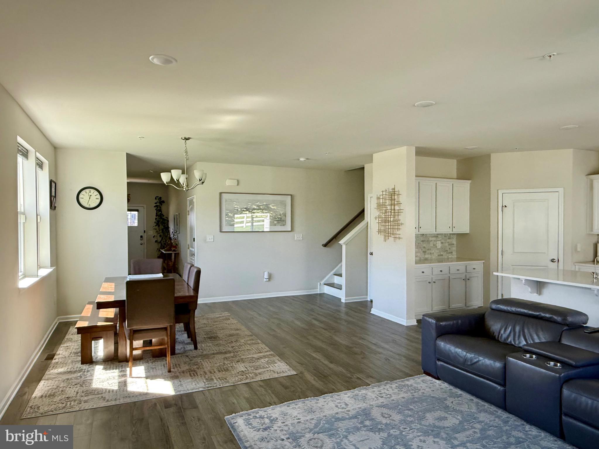 2 EGRET WAY