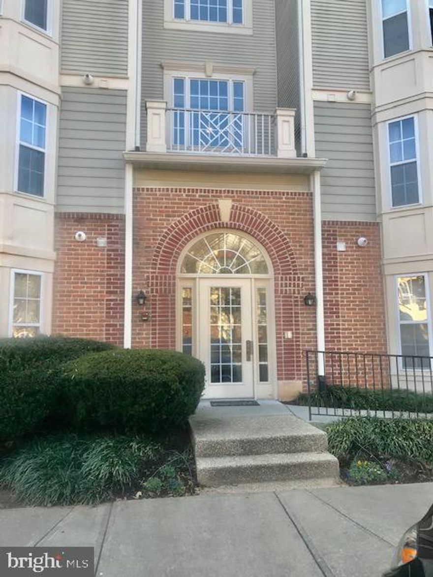 You will not want to miss out on this elegant 3-bedroom/2 bath terrace level condominium in the popular community of Fountain Hills. This beautiful Home  Features a hardwood flooring all throughout the main living areas and all throughout the bedrooms. This home has an elegant kitchen featuring modern cabinetry with crown molding and a closet pantry. The dining room opens to a beautiful living room with a marble gas fireplace. The owners' bedroom has a spacious ensuite bathroom with a tub and a walk-in closet. The other two bedrooms are spacious and share a guest bath. Enjoy living in this fantastic community that features a community pool, tennis, basketball courts, and a basketball field. Located close to shopping hubs and restaurants.