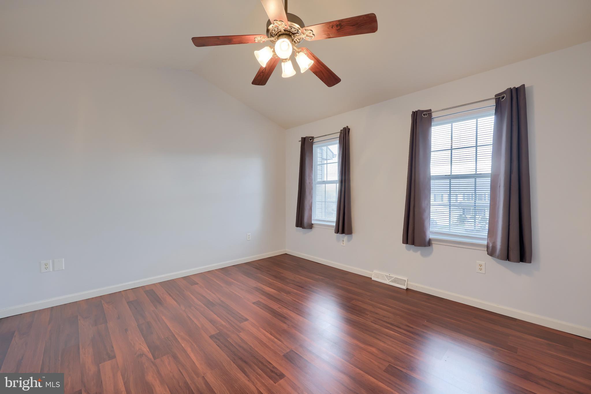 MALLARD POND - Residential