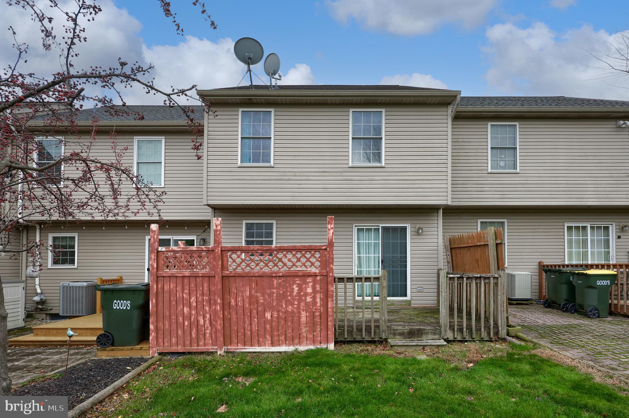 MALLARD POND - Residential