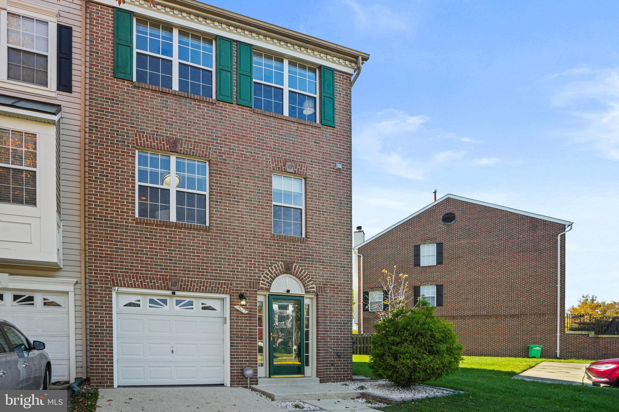 LARGO TOWN CENTER - Residential