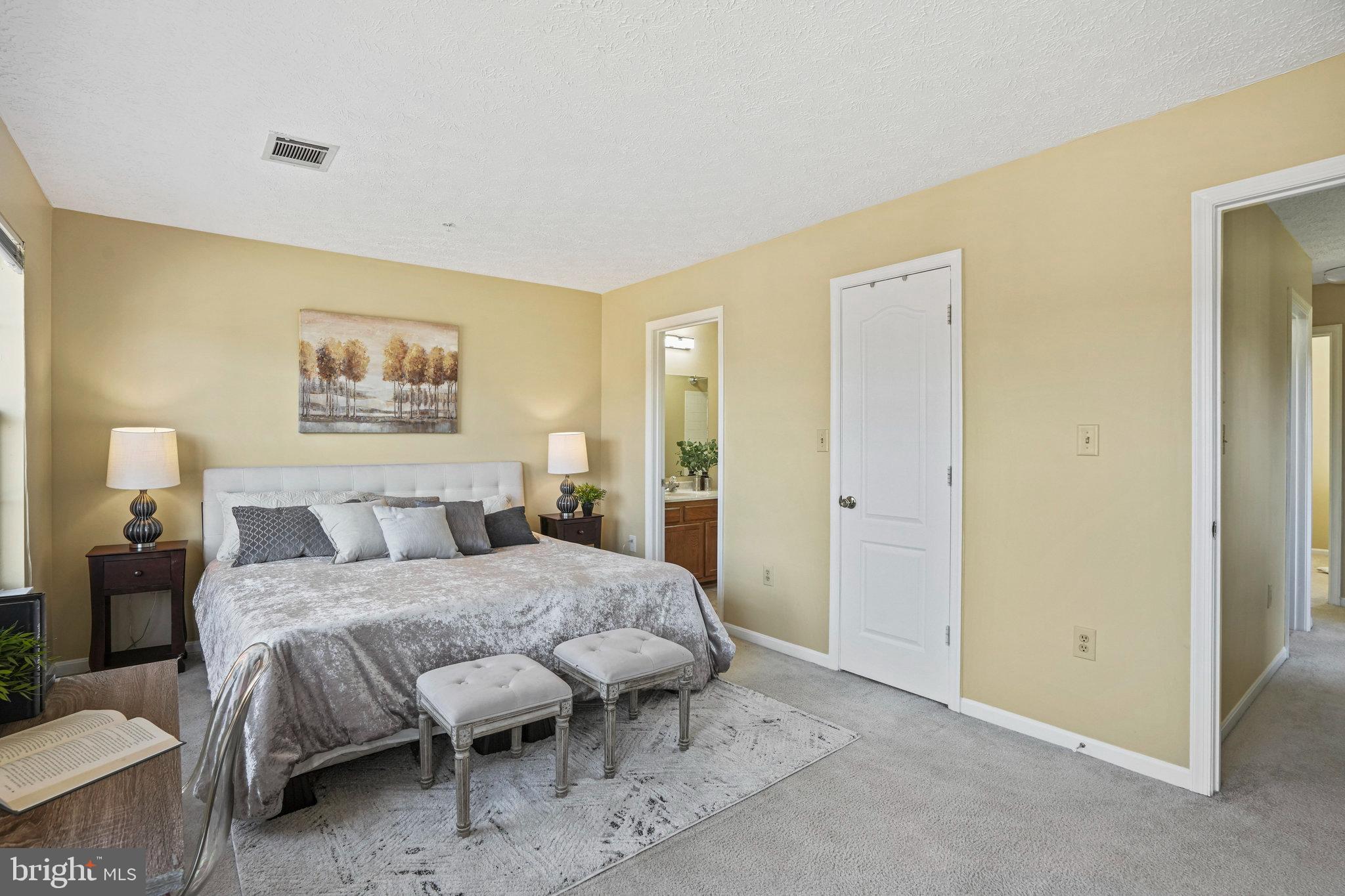 LARGO TOWN CENTER - Residential