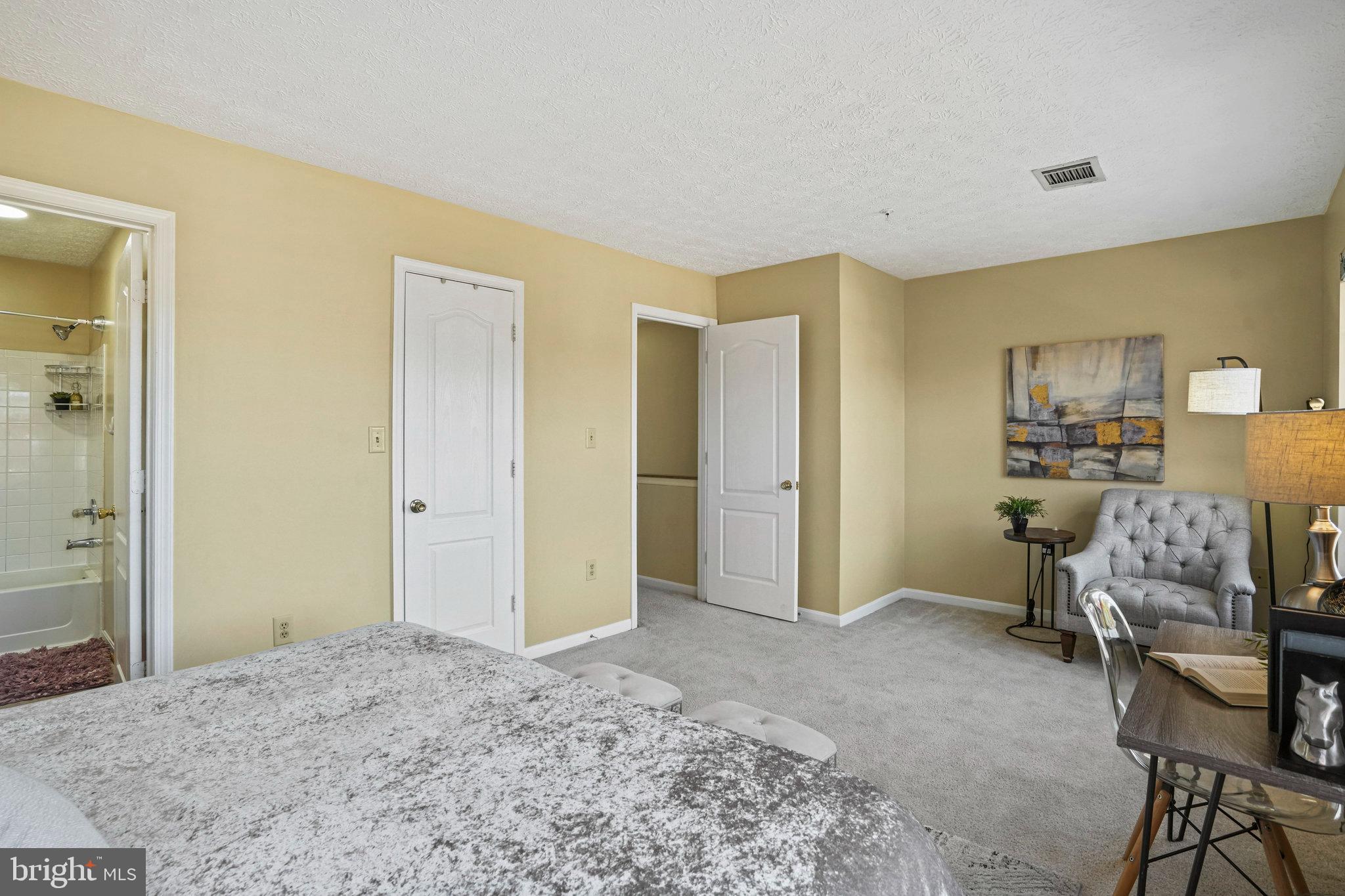 LARGO TOWN CENTER - Residential