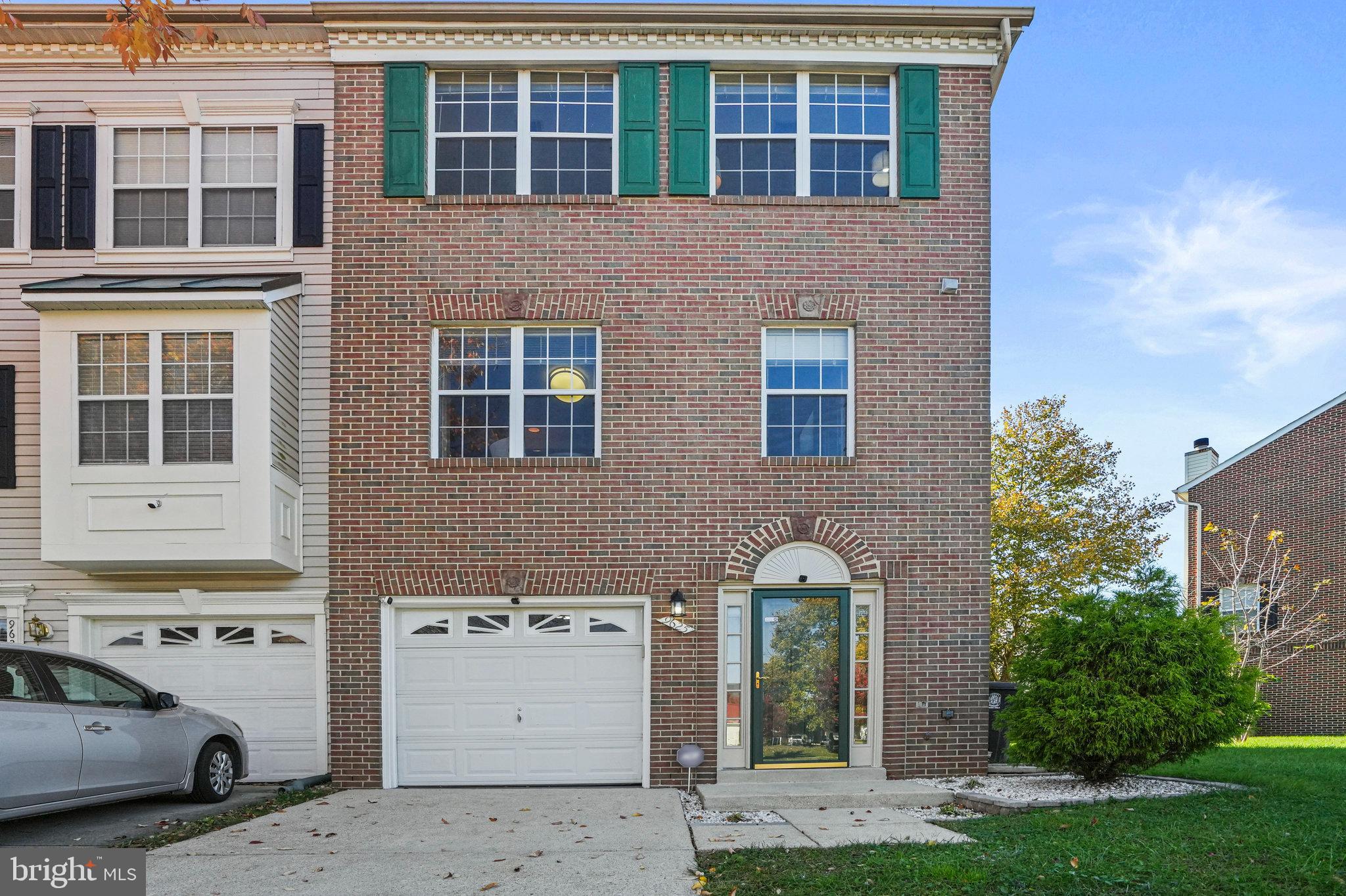 LARGO TOWN CENTER - Residential