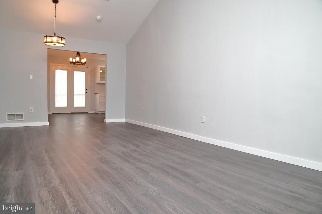 Photo of 31 BURR OAK DR, MILLERSVILLE, PA 17551 (MLS # PALA2029832)