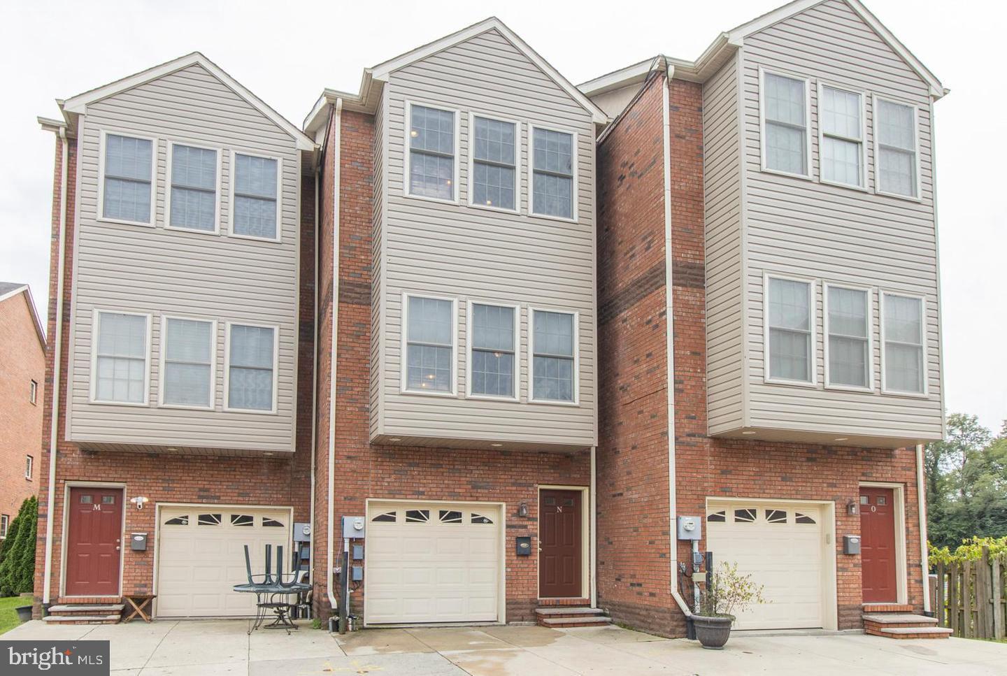 ROXBOROUGH - Residential