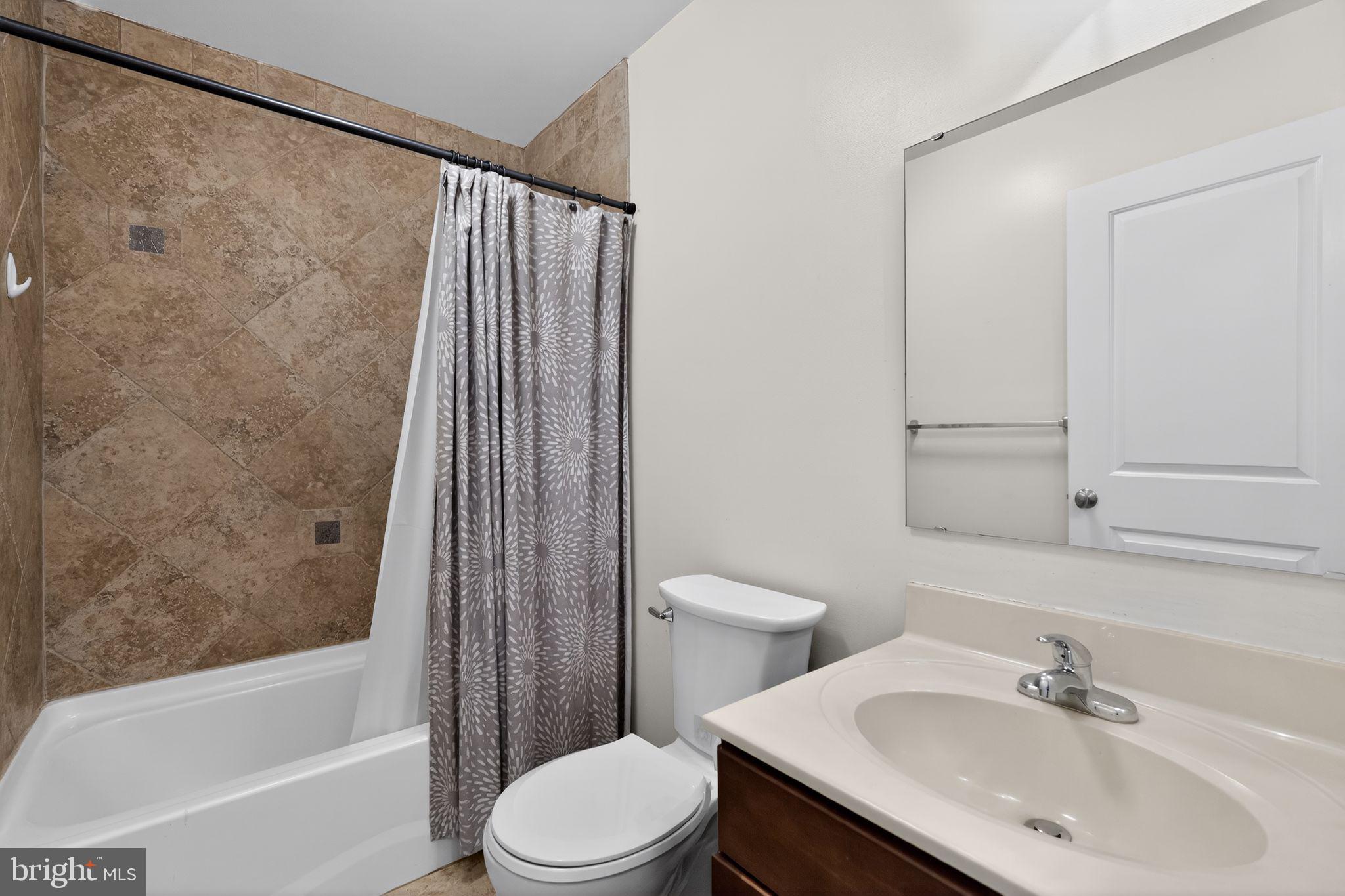 ROXBOROUGH - Residential