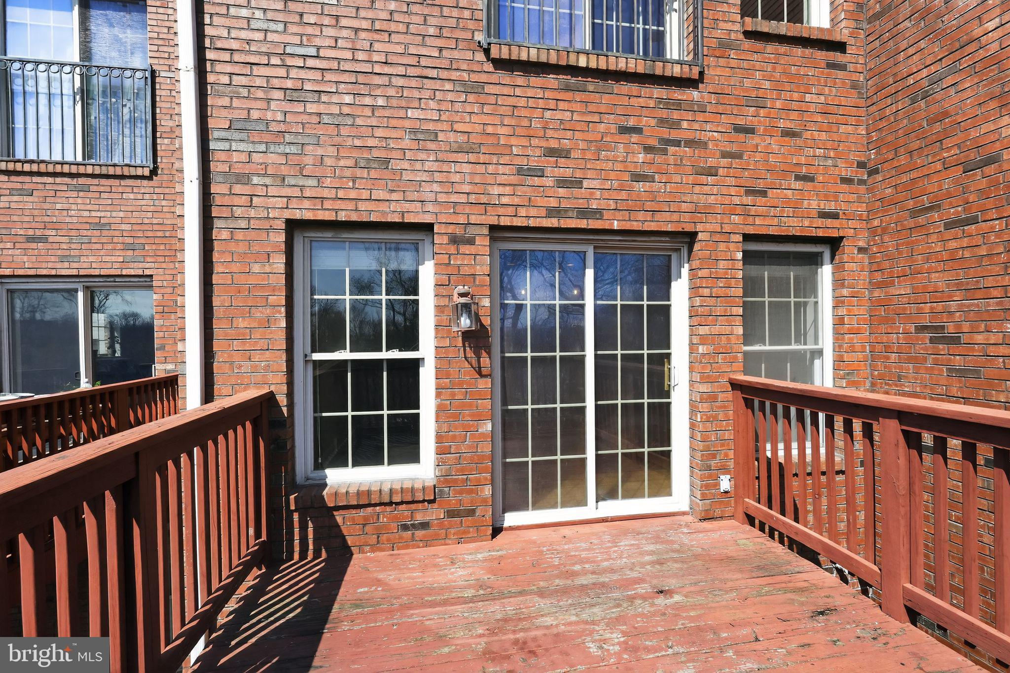 ROXBOROUGH - Residential