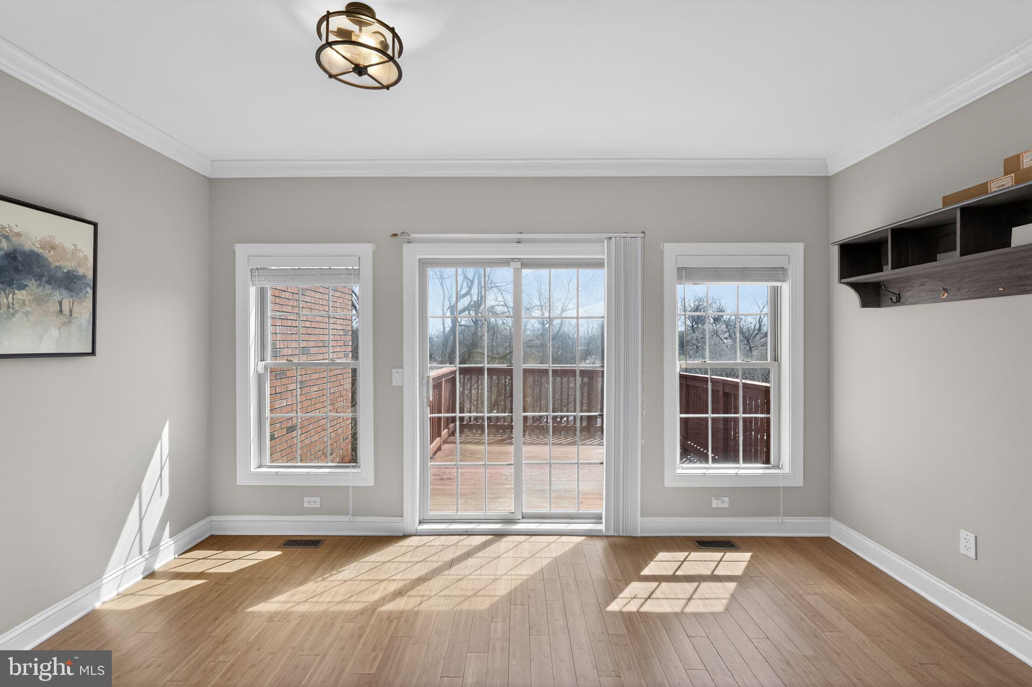 ROXBOROUGH - Residential