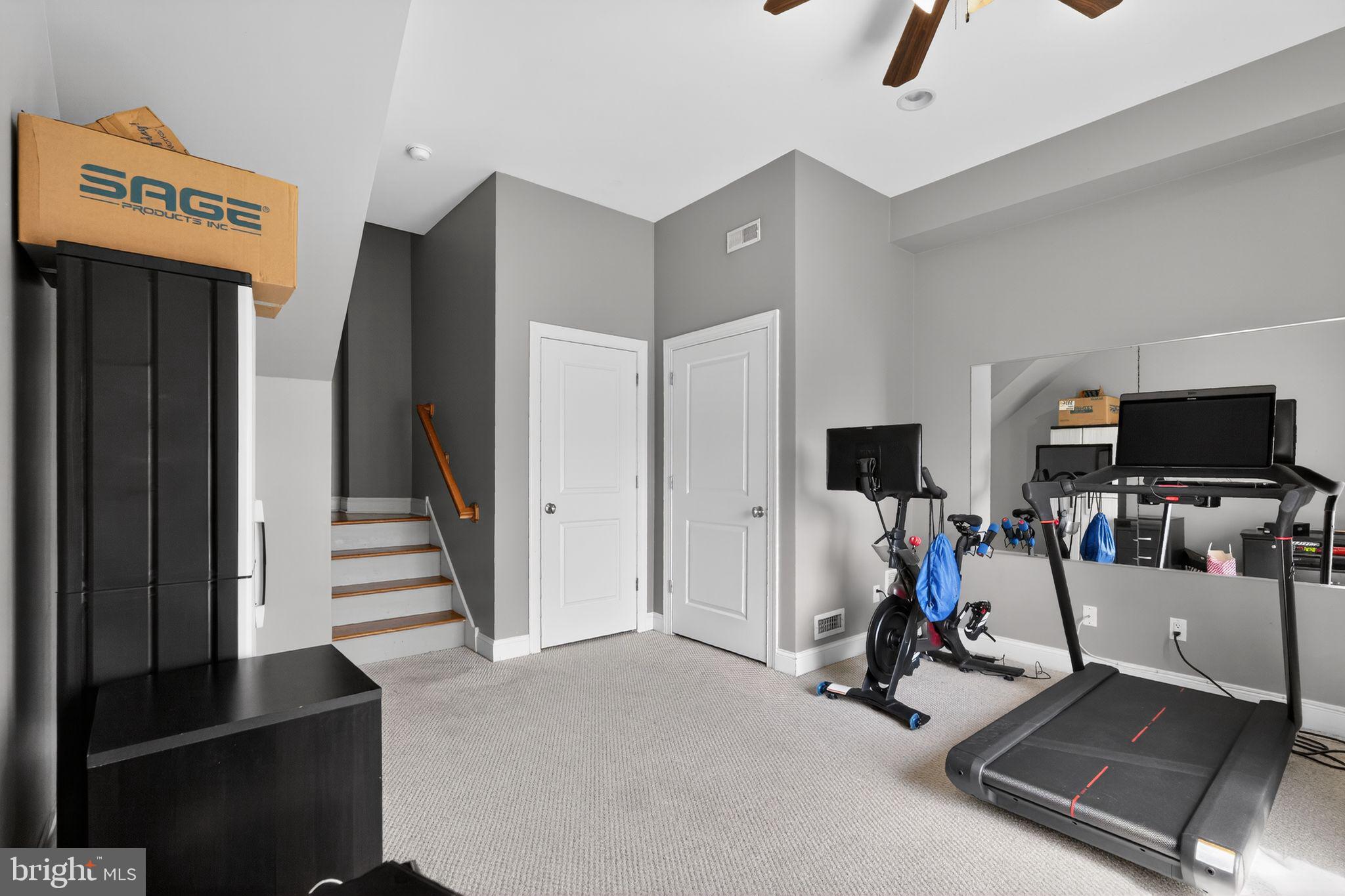 ROXBOROUGH - Residential